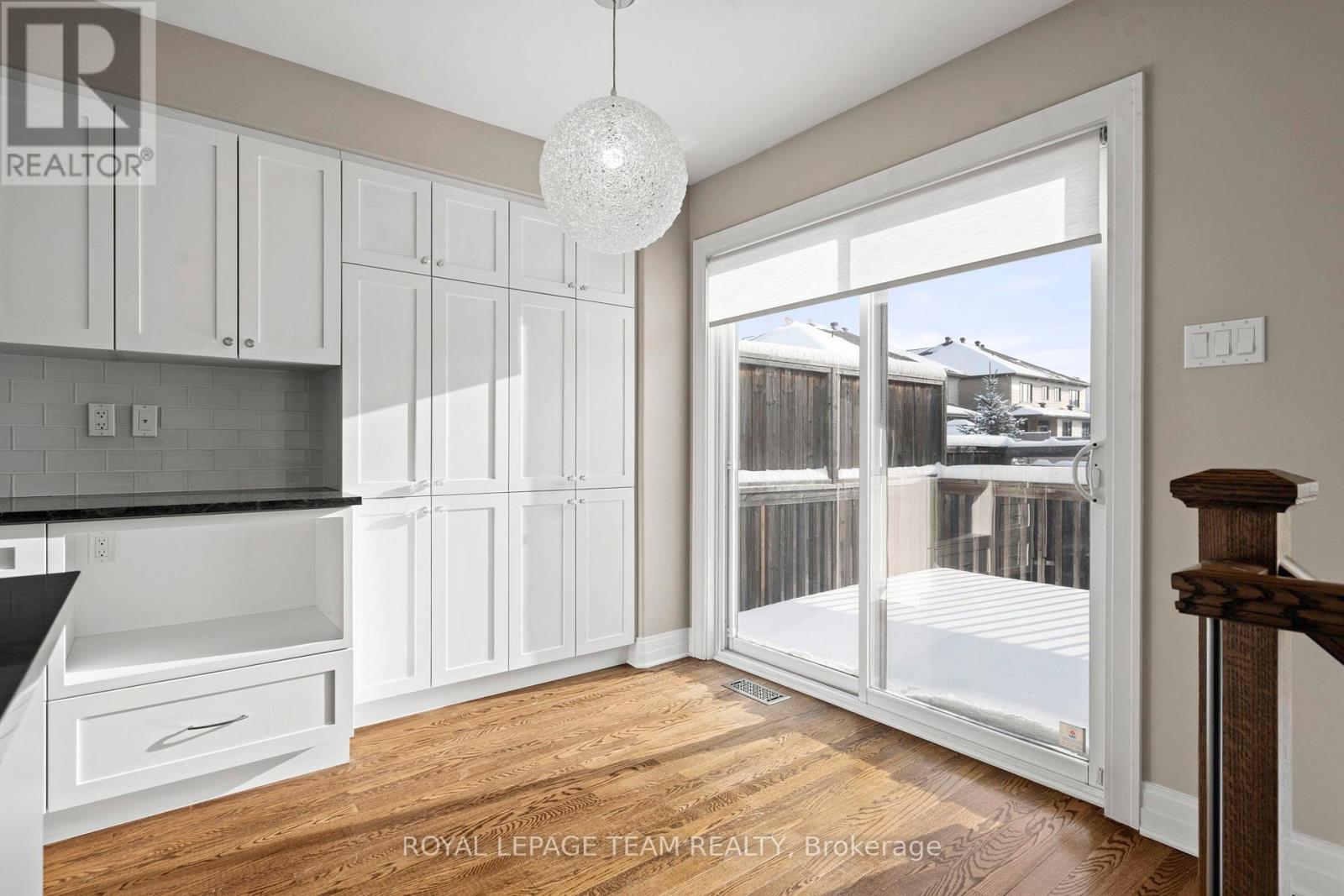 165 Woodhurst Crescent, Ottawa, Ontario  K2S 0T5 - Photo 10 - X12649866