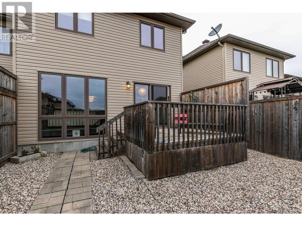 165 Woodhurst Crescent, Ottawa, Ontario  K2S 0T5 - Photo 41 - X12649866