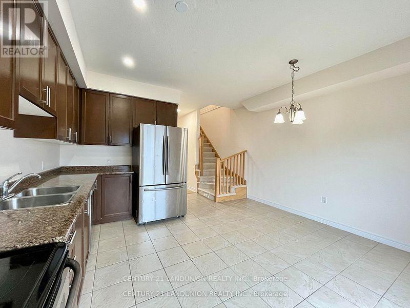 56 Bloom Crescent, Hamilton, Ontario  L0R 1P0 - Photo 7 - X12681686