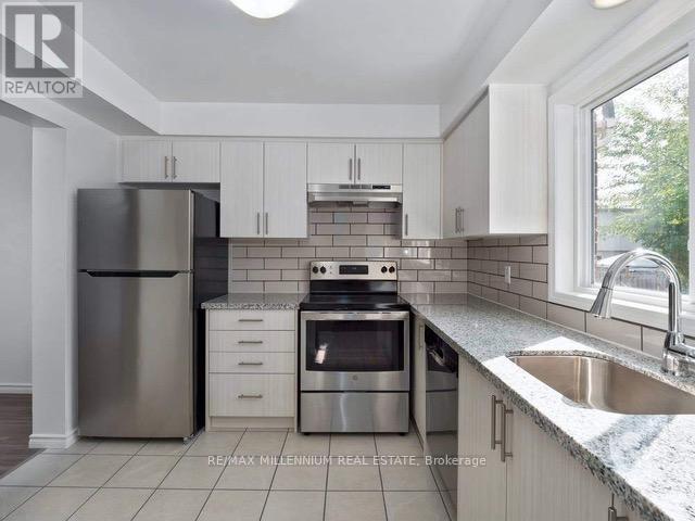 49 - 414 Stone Road, Guelph, Ontario  N1G 3E1 - Photo 2 - X12681730