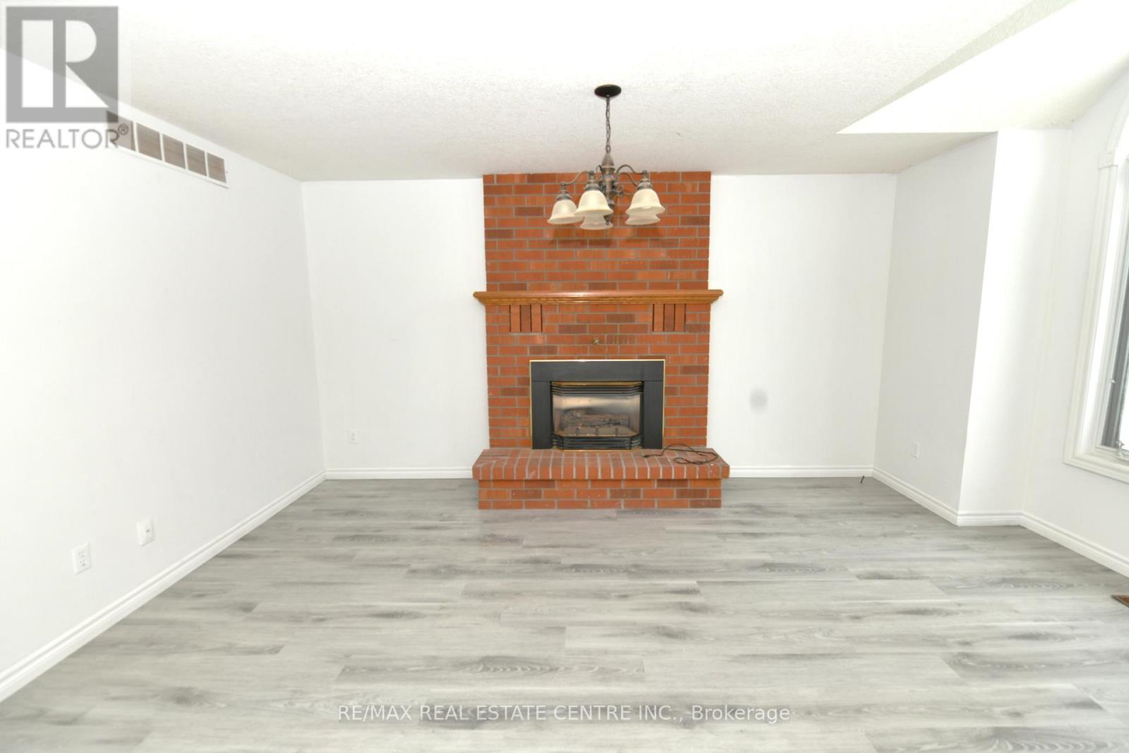 115 Miller Crescent, Minto, Ontario  N0G 2P0 - Photo 4 - X12681772