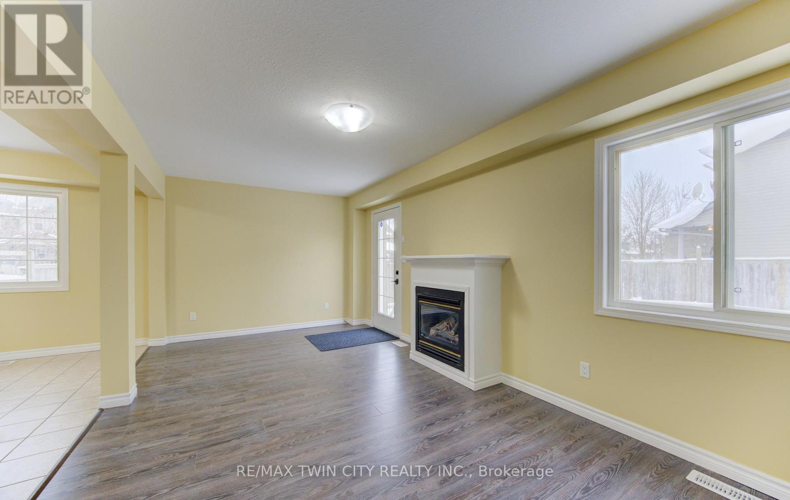 40 Red Clover Crescent S, Kitchener, Ontario  N2E 4G8 - Photo 10 - X12681830