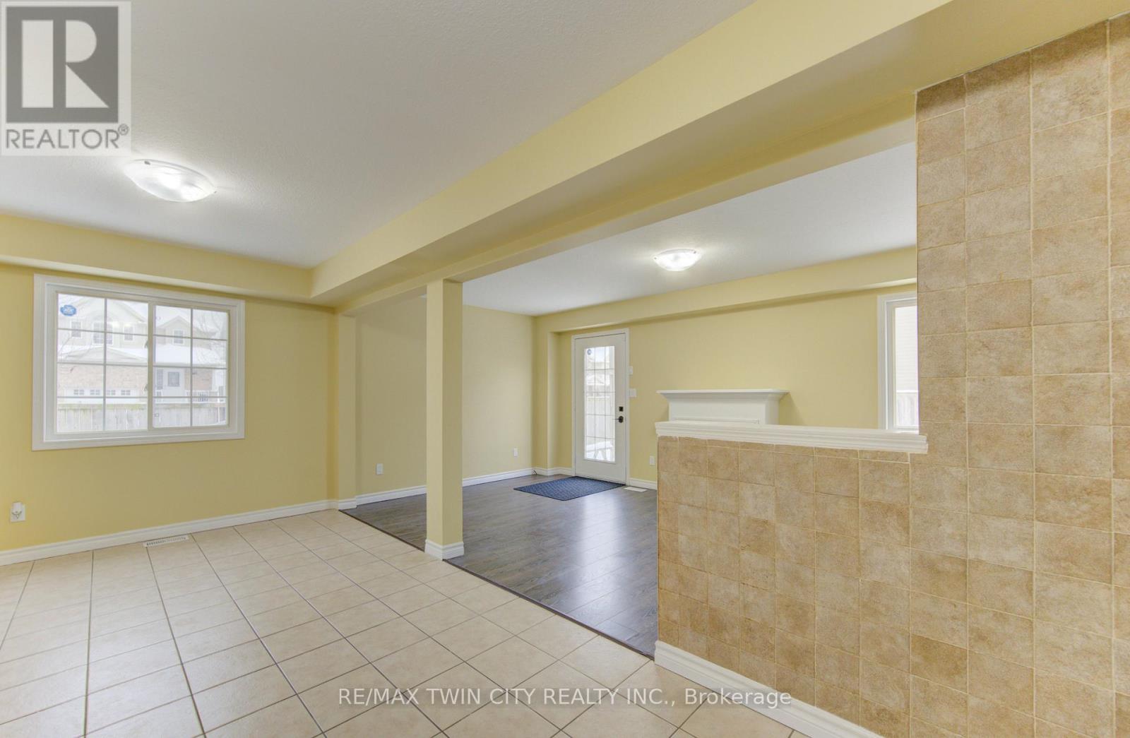 40 Red Clover Crescent S, Kitchener, Ontario  N2E 4G8 - Photo 18 - X12681830