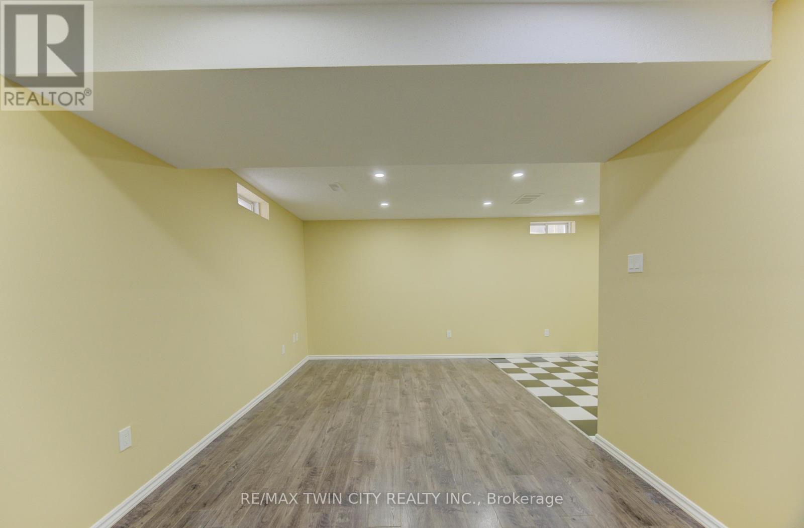 40 Red Clover Crescent S, Kitchener, Ontario  N2E 4G8 - Photo 27 - X12681830