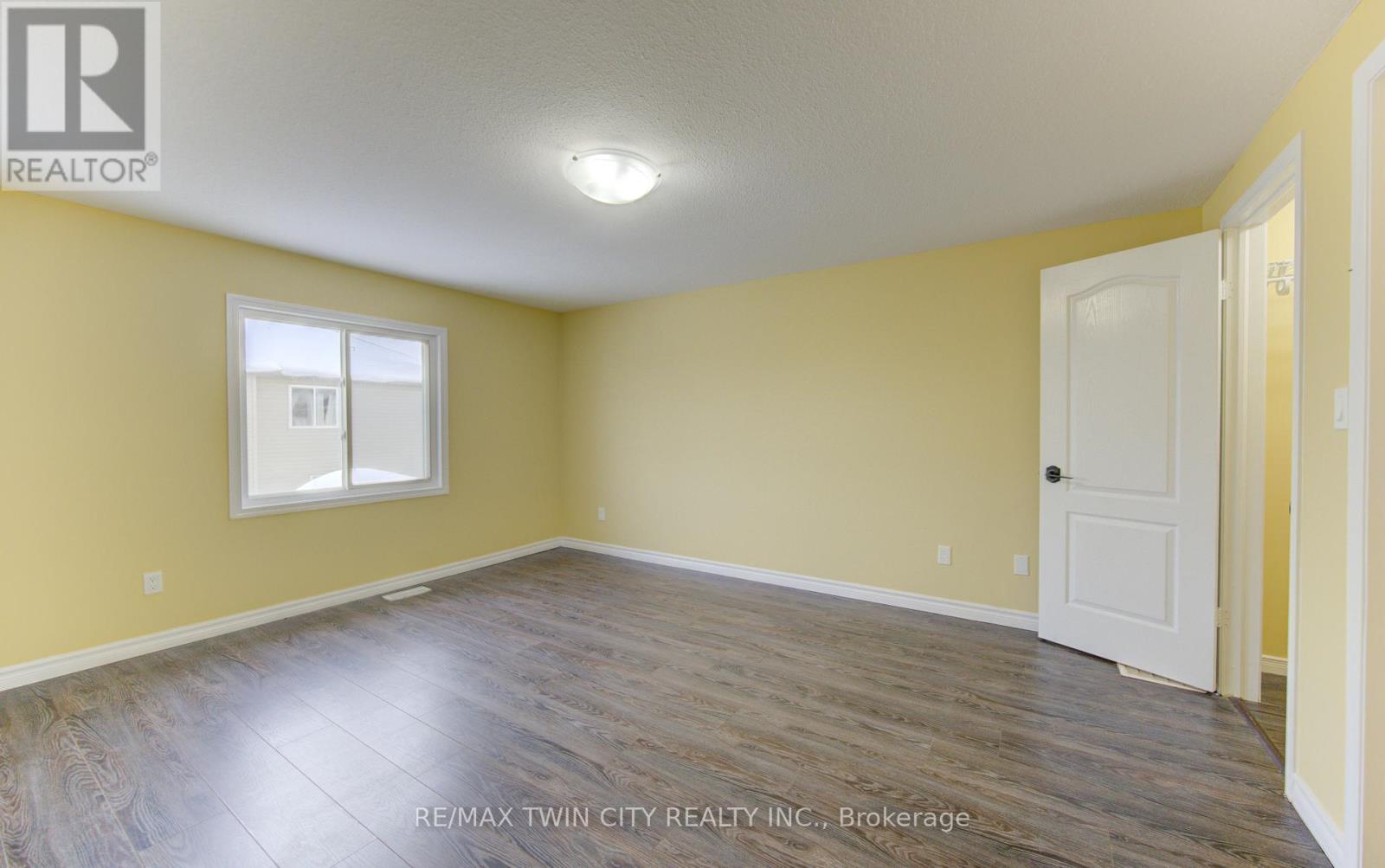 40 Red Clover Crescent S, Kitchener, Ontario  N2E 4G8 - Photo 31 - X12681830