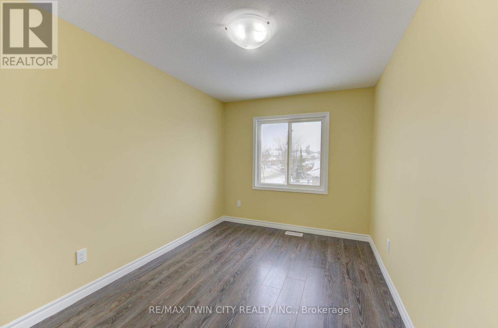 40 Red Clover Crescent S, Kitchener, Ontario  N2E 4G8 - Photo 33 - X12681830