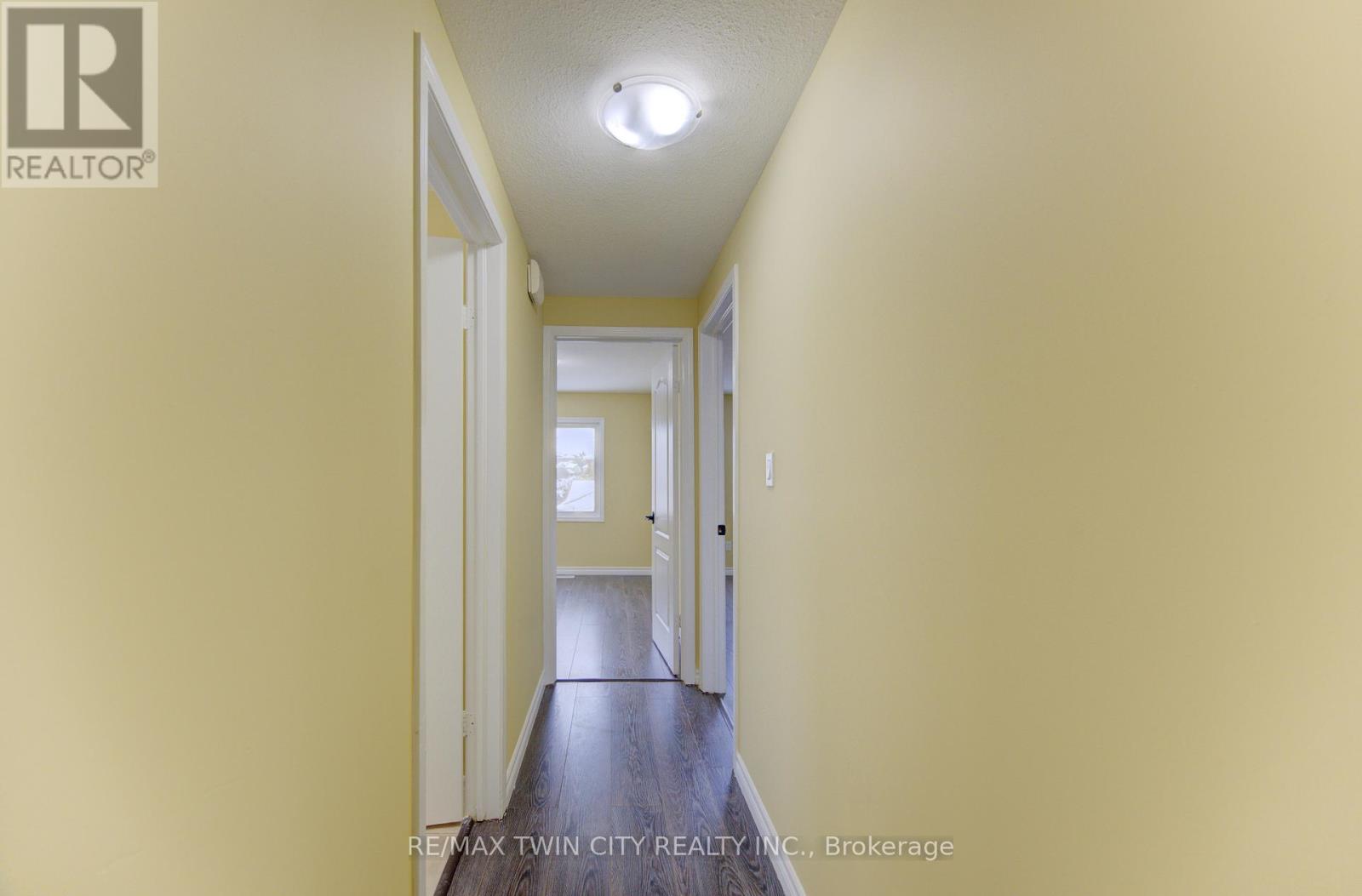 40 Red Clover Crescent S, Kitchener, Ontario  N2E 4G8 - Photo 35 - X12681830