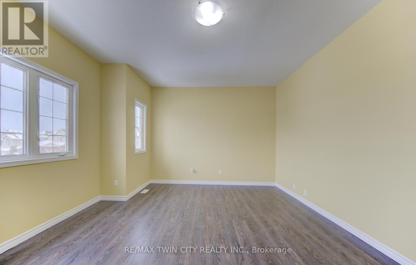 40 Red Clover Crescent S, Kitchener, Ontario  N2E 4G8 - Photo 42 - X12681830