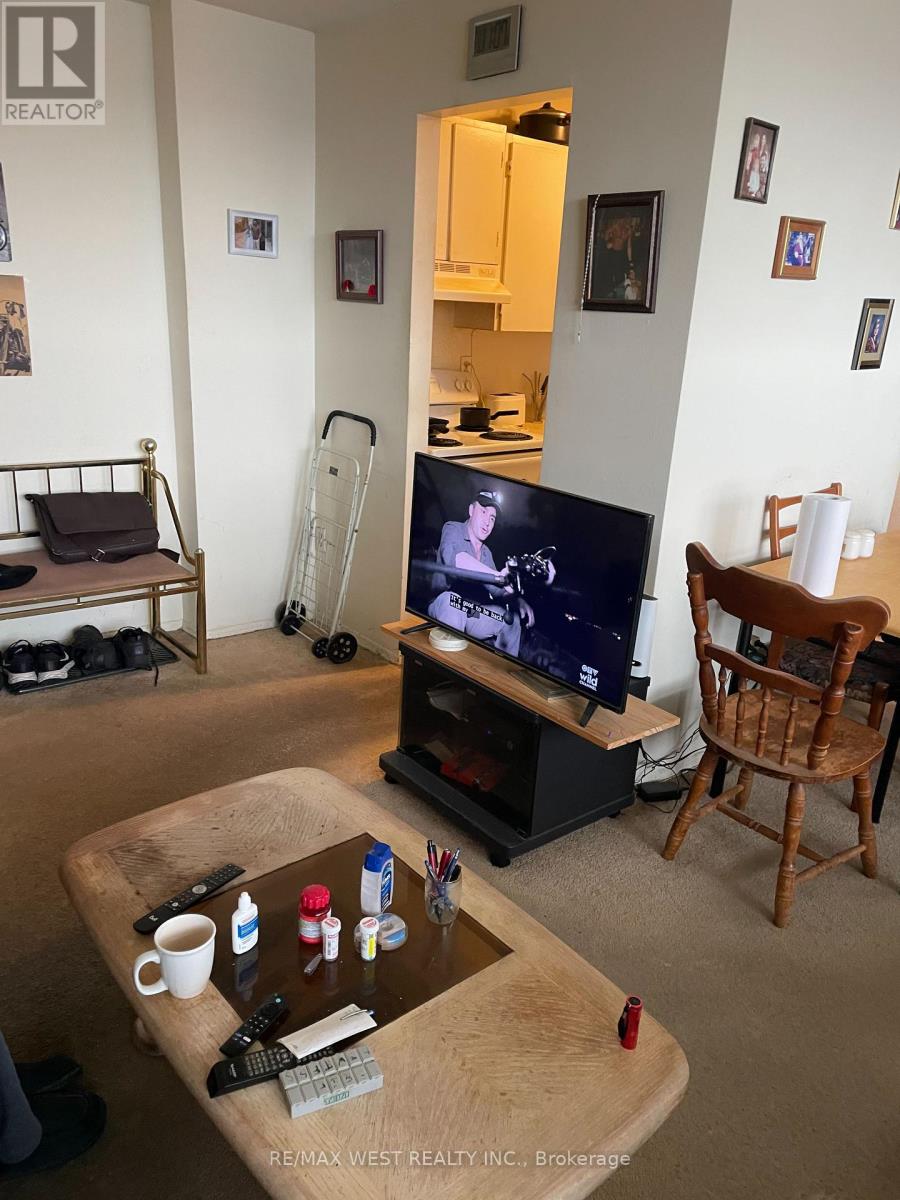 809 - 15 Nicklaus Drive, Hamilton, Ontario  L8K 5J5 - Photo 6 - X12681884