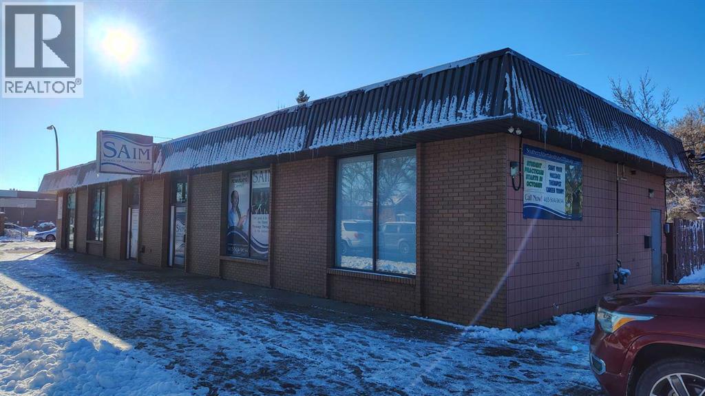 340 Maple Avenue Se, Medicine Hat, Alberta  T1A 7L5 - Photo 2 - A2272791