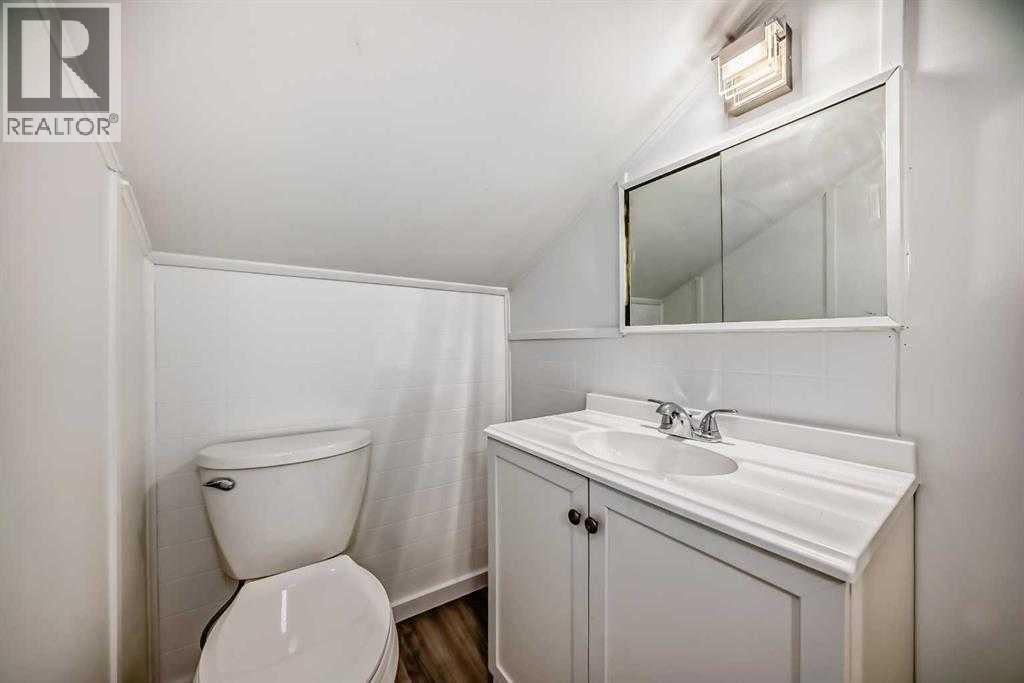 4734 50 Street, Sylvan Lake, Alberta  T4S 1G6 - Photo 3 - A2252047