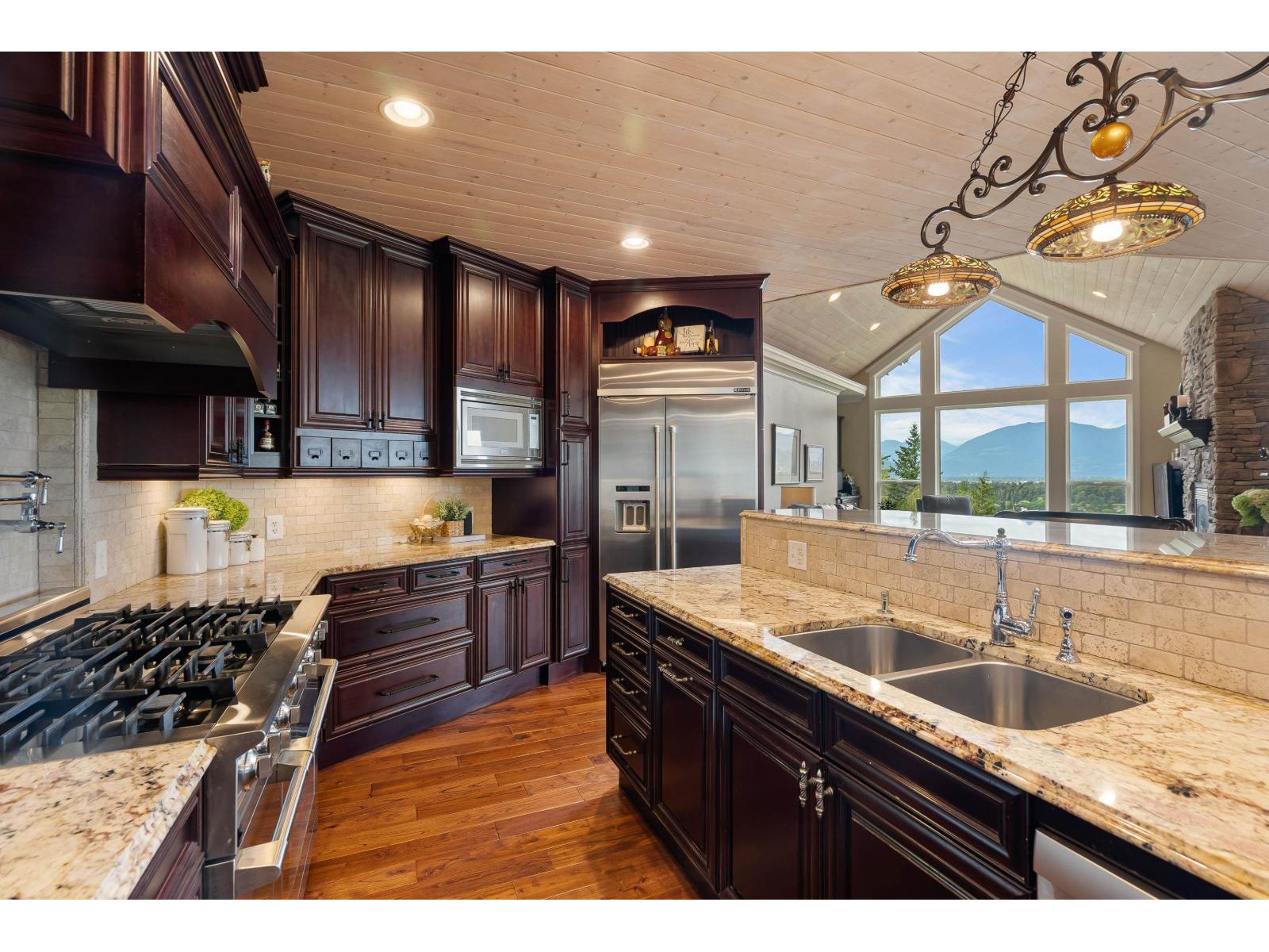 42395 Highland Drive, Majuba Hill, Yarrow, British Columbia  V2R 5H2 - Photo 11 - R3077808