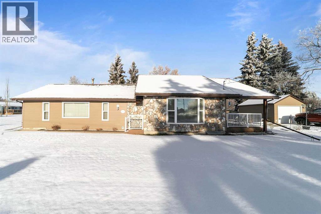 4802 51 Avenue, Strome, Alberta  T0B 4H0 - Photo 1 - A2272253