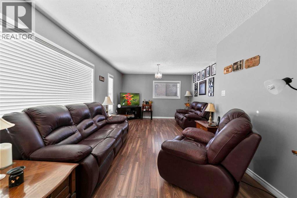 4802 51 Avenue, Strome, Alberta  T0B 4H0 - Photo 11 - A2272253