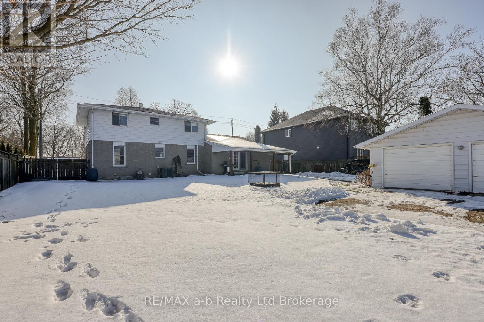 251 King Street E, Ingersoll, Ontario  N5C 1H4 - Photo 13 - X12671774