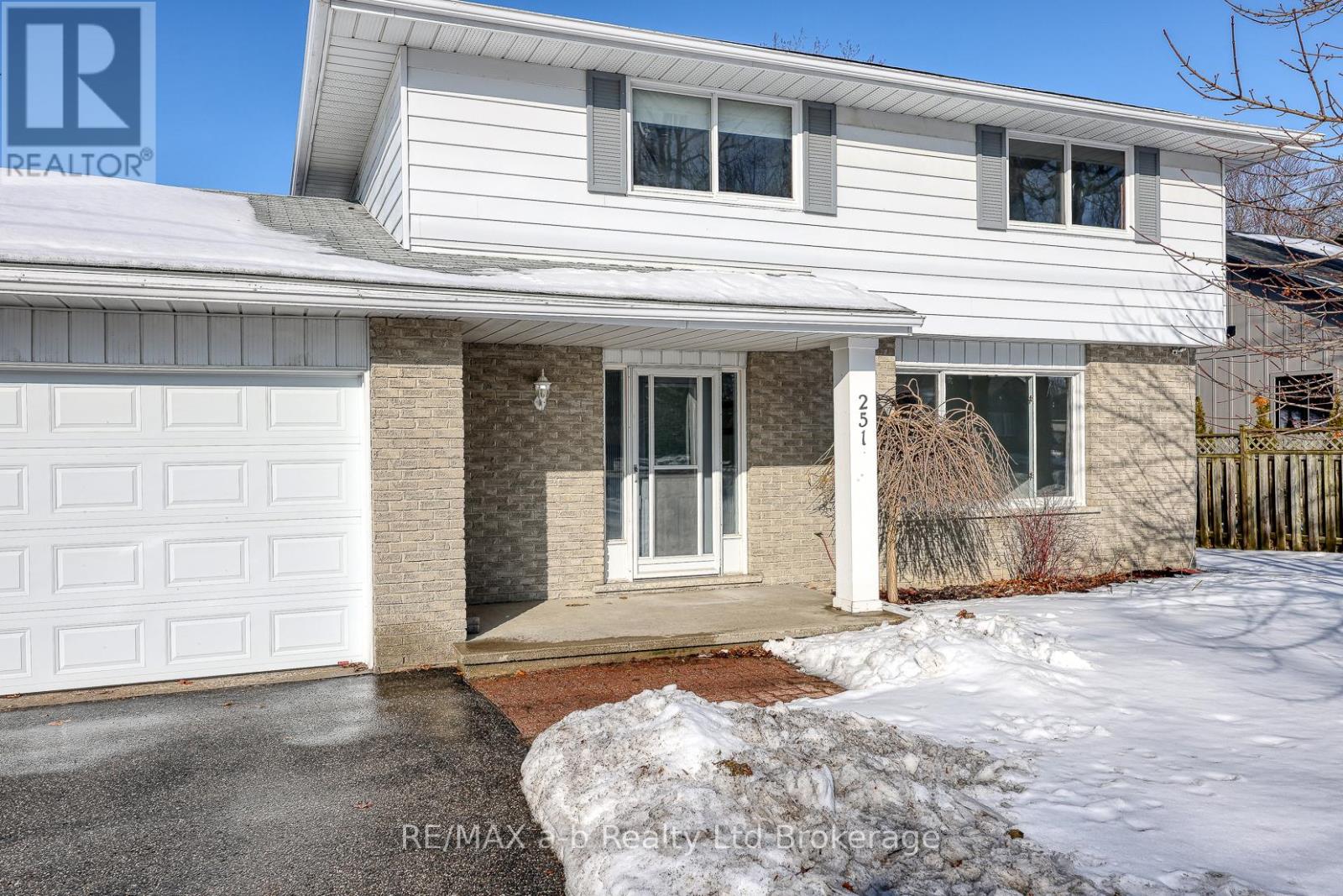 251 King Street E, Ingersoll, Ontario  N5C 1H4 - Photo 14 - X12671774