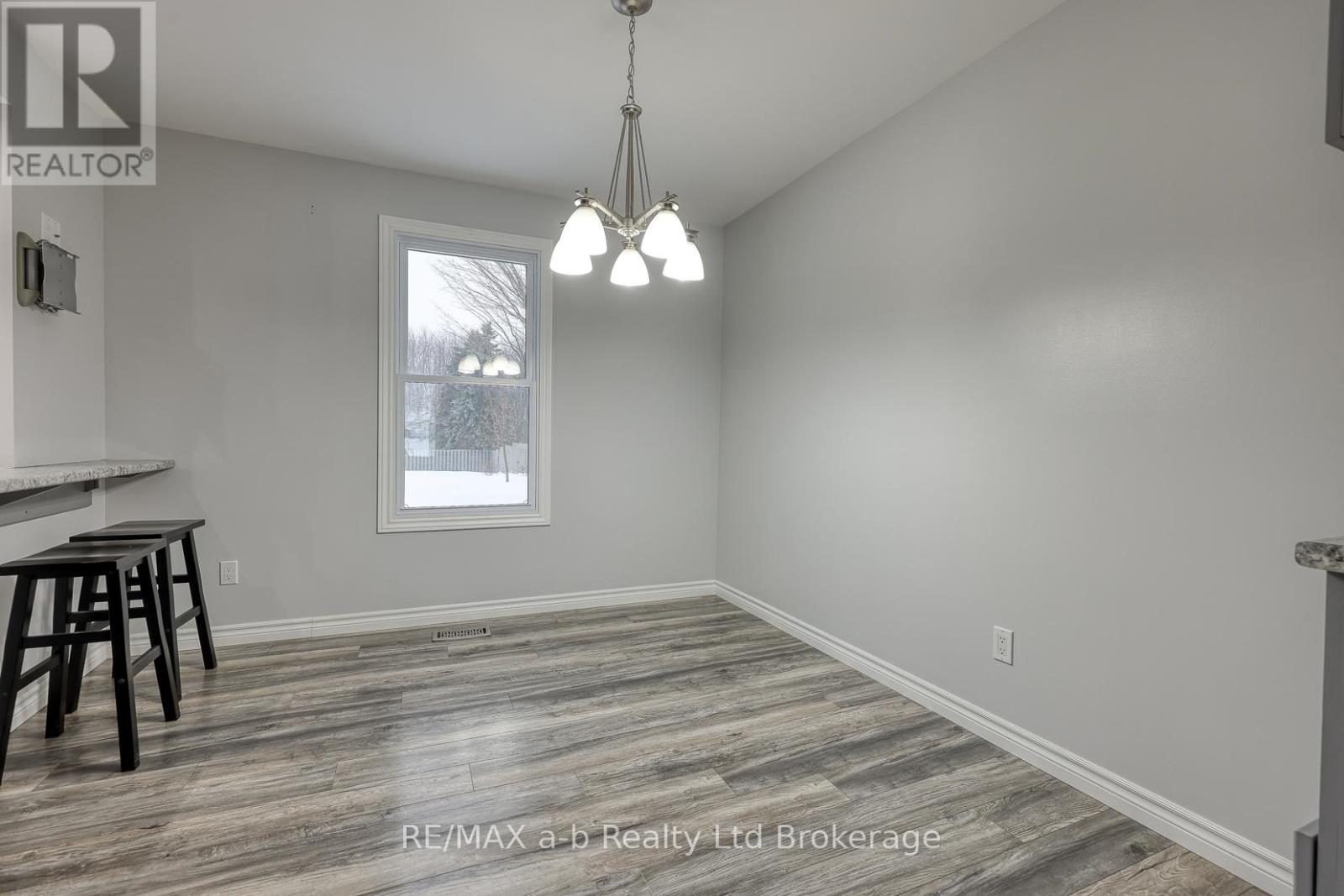 251 King Street E, Ingersoll, Ontario  N5C 1H4 - Photo 18 - X12671774