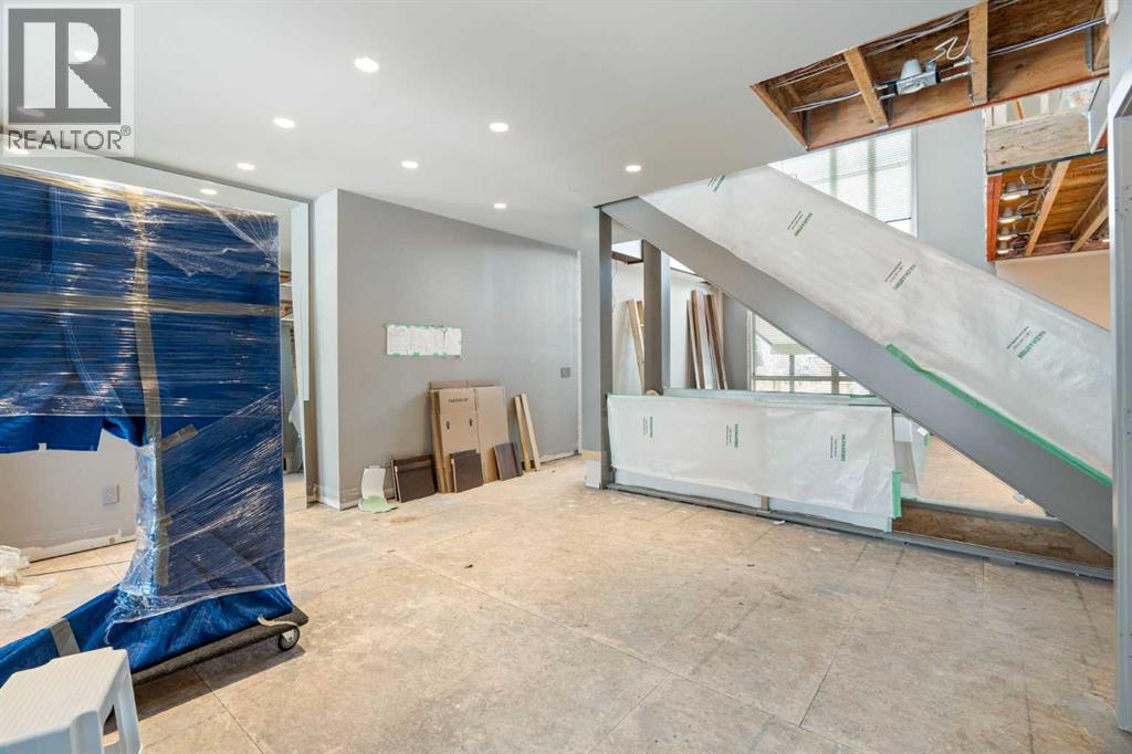 18 West Point Mews Sw, Calgary, Alberta  T3H 0X4 - Photo 4 - A2277666