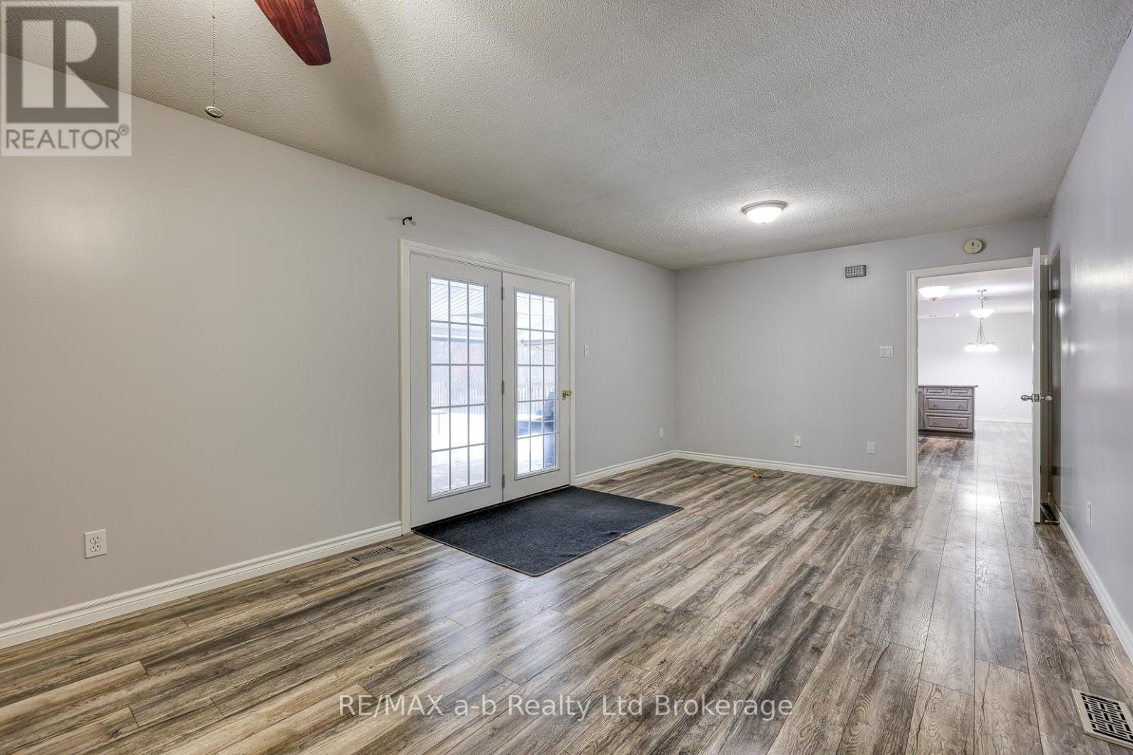 251 King Street E, Ingersoll, Ontario  N5C 1H4 - Photo 29 - X12671774