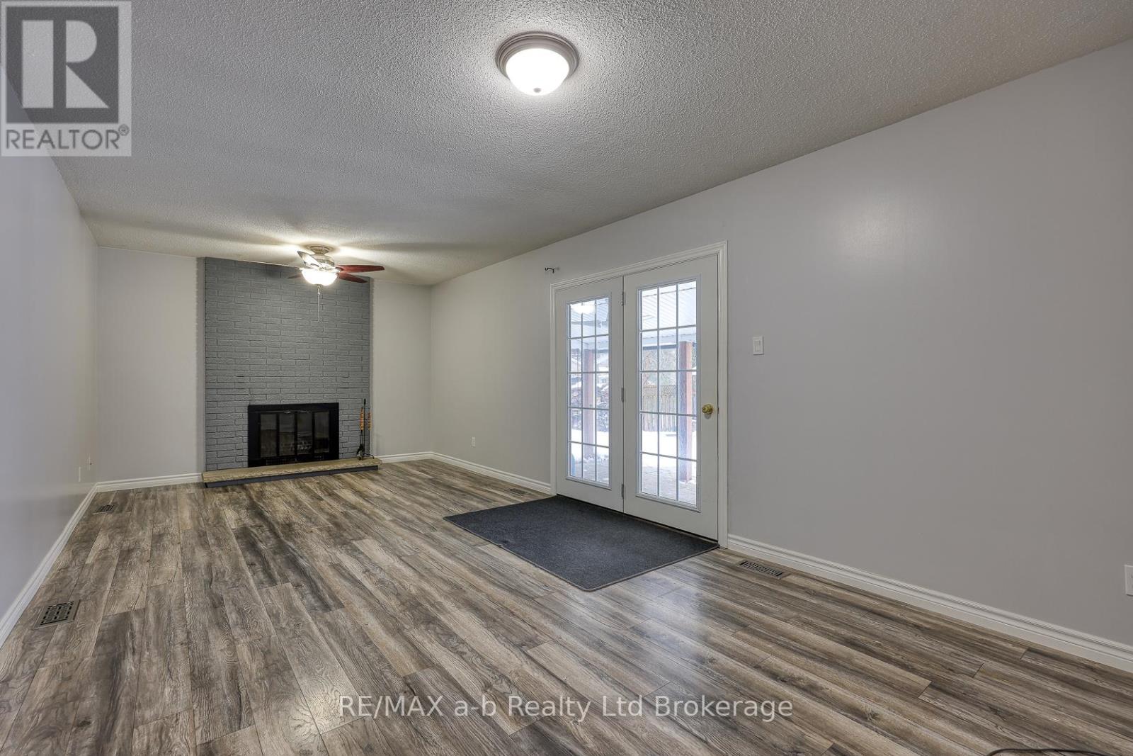 251 King Street E, Ingersoll, Ontario  N5C 1H4 - Photo 28 - X12671774