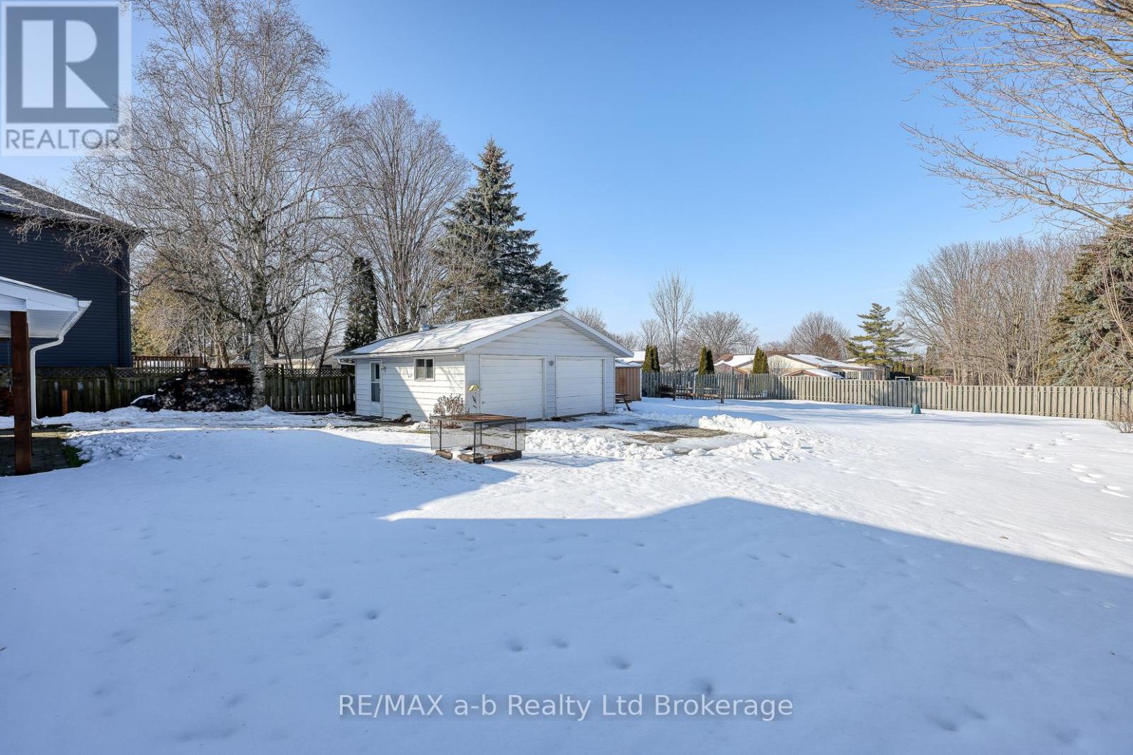251 King Street E, Ingersoll, Ontario  N5C 1H4 - Photo 3 - X12671774