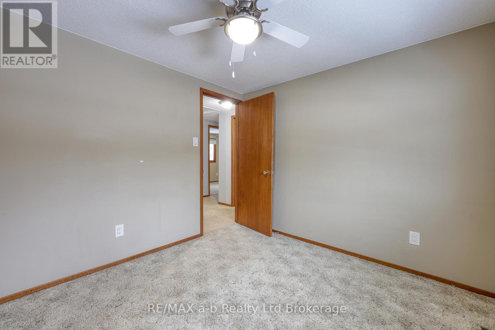 251 King Street E, Ingersoll, Ontario  N5C 1H4 - Photo 33 - X12671774