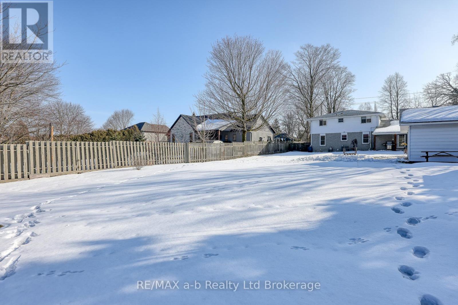 251 King Street E, Ingersoll, Ontario  N5C 1H4 - Photo 5 - X12671774