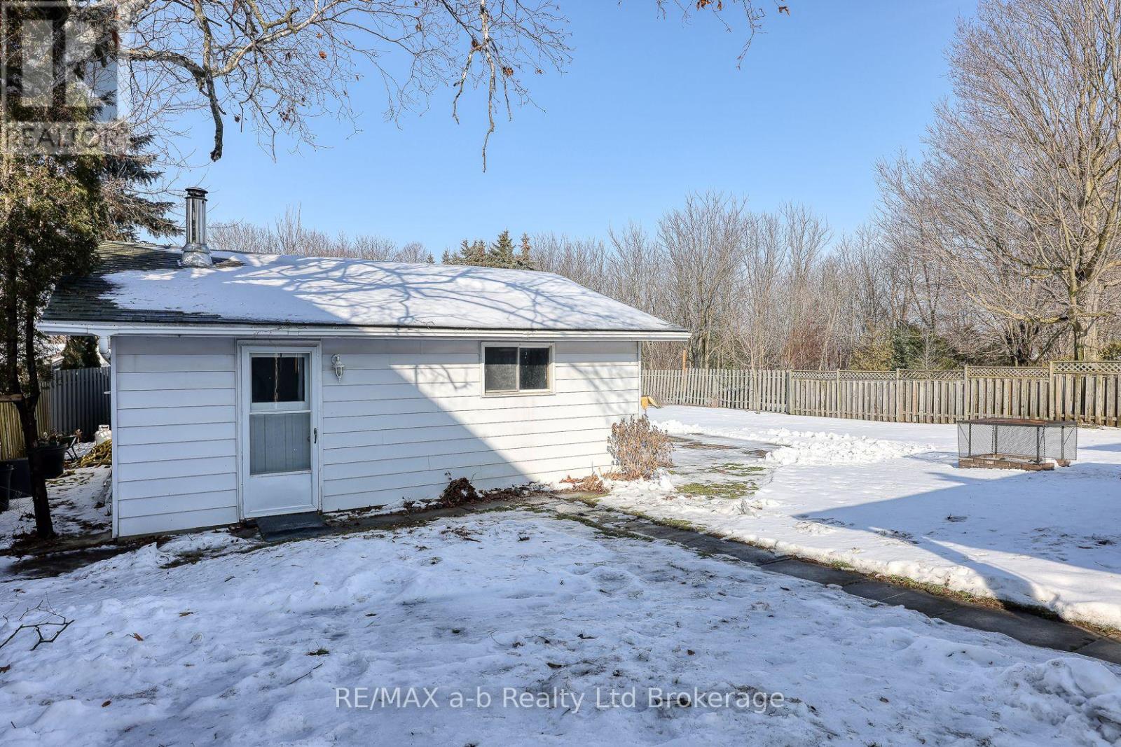 251 King Street E, Ingersoll, Ontario  N5C 1H4 - Photo 9 - X12671774