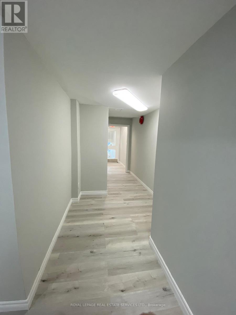 238 Queen Street S, Mississauga (Streetsville), Ontario  L5M 1L5 - Photo 25 - W12656570