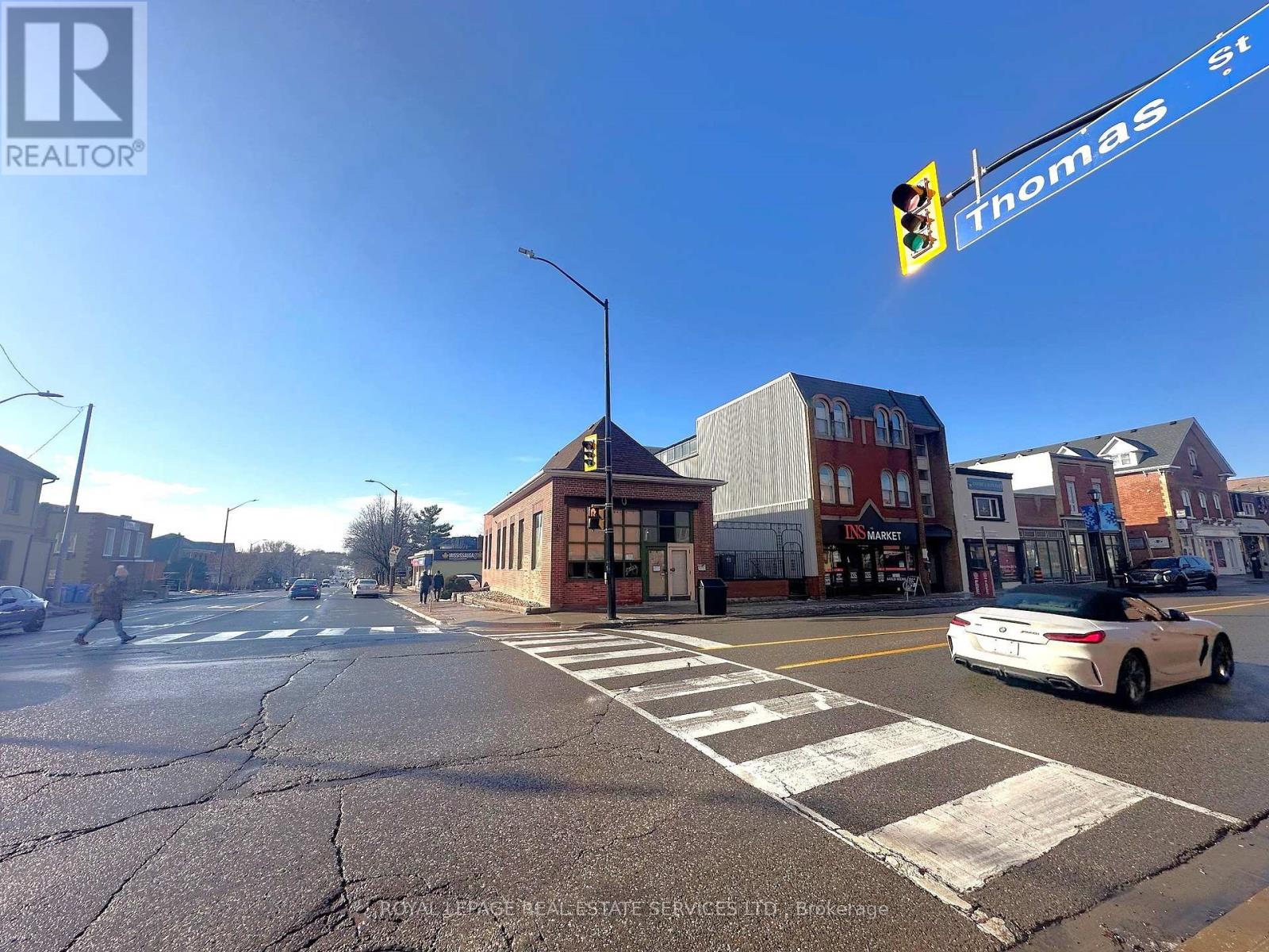 238 Queen Street S, Mississauga (Streetsville), Ontario  L5M 1L5 - Photo 4 - W12656570