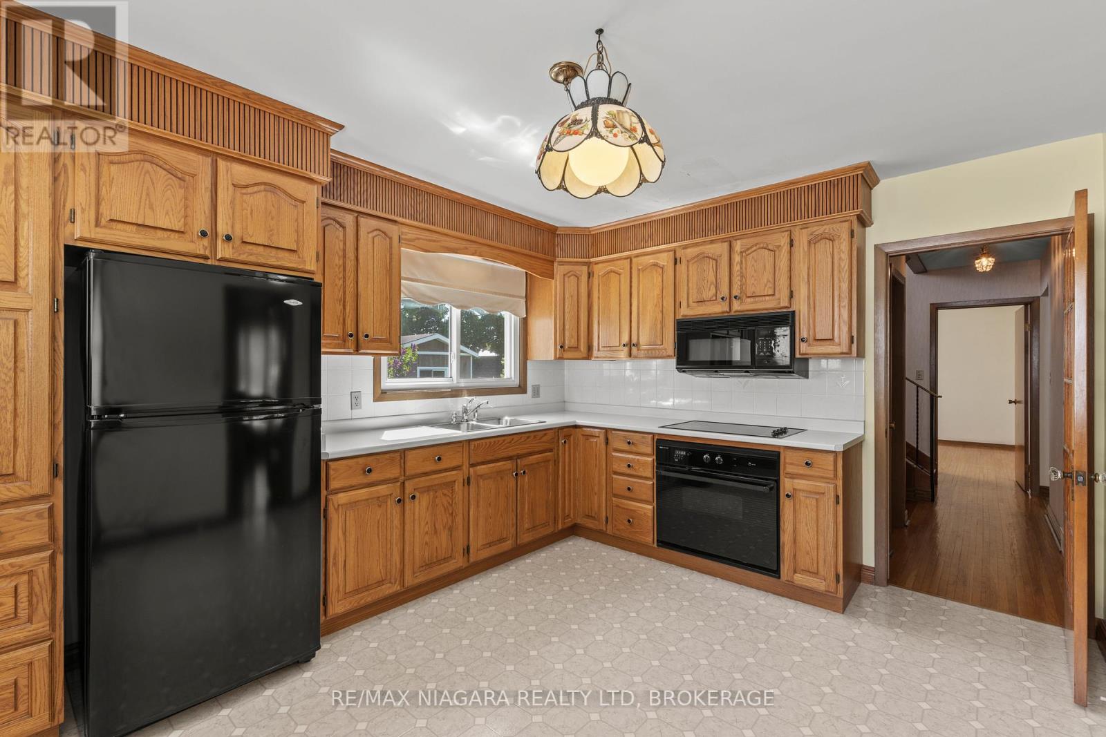 6628 Argyll Crescent, Niagara Falls, Ontario  L2G 5E7 - Photo 16 - X12681936