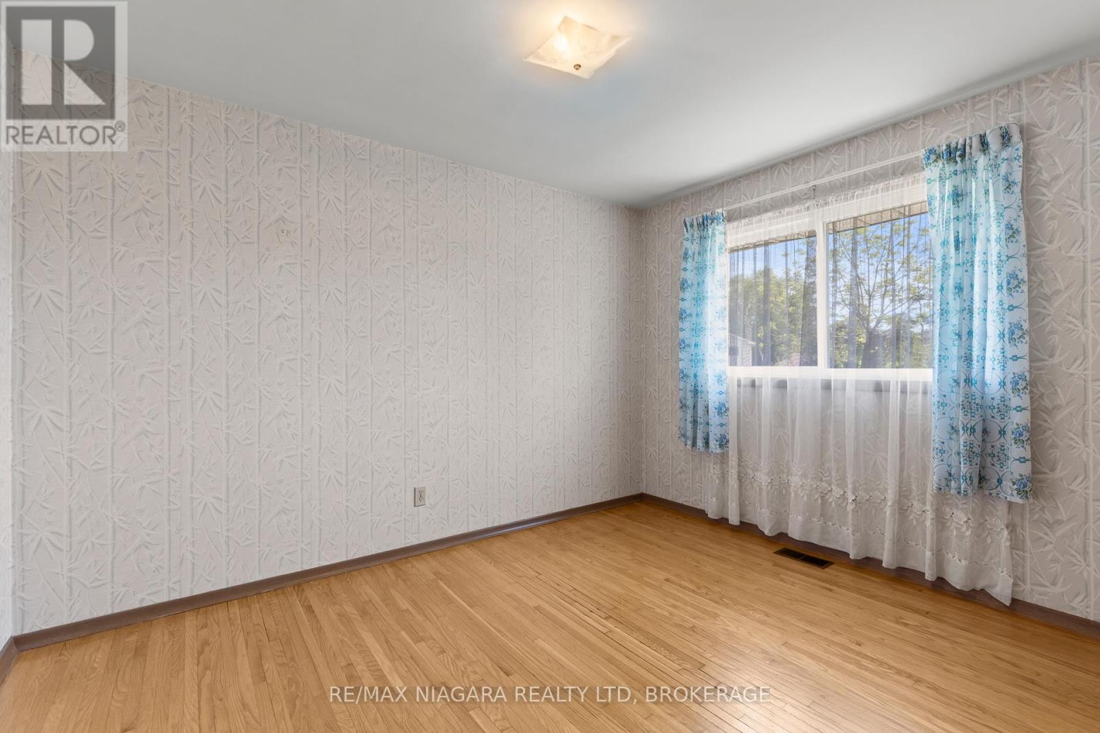 6628 Argyll Crescent, Niagara Falls, Ontario  L2G 5E7 - Photo 23 - X12681936