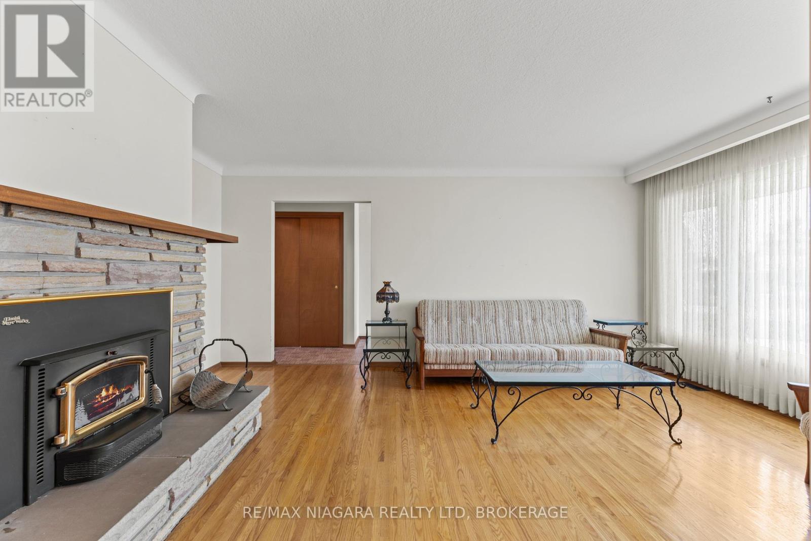 6628 Argyll Crescent, Niagara Falls, Ontario  L2G 5E7 - Photo 9 - X12681936