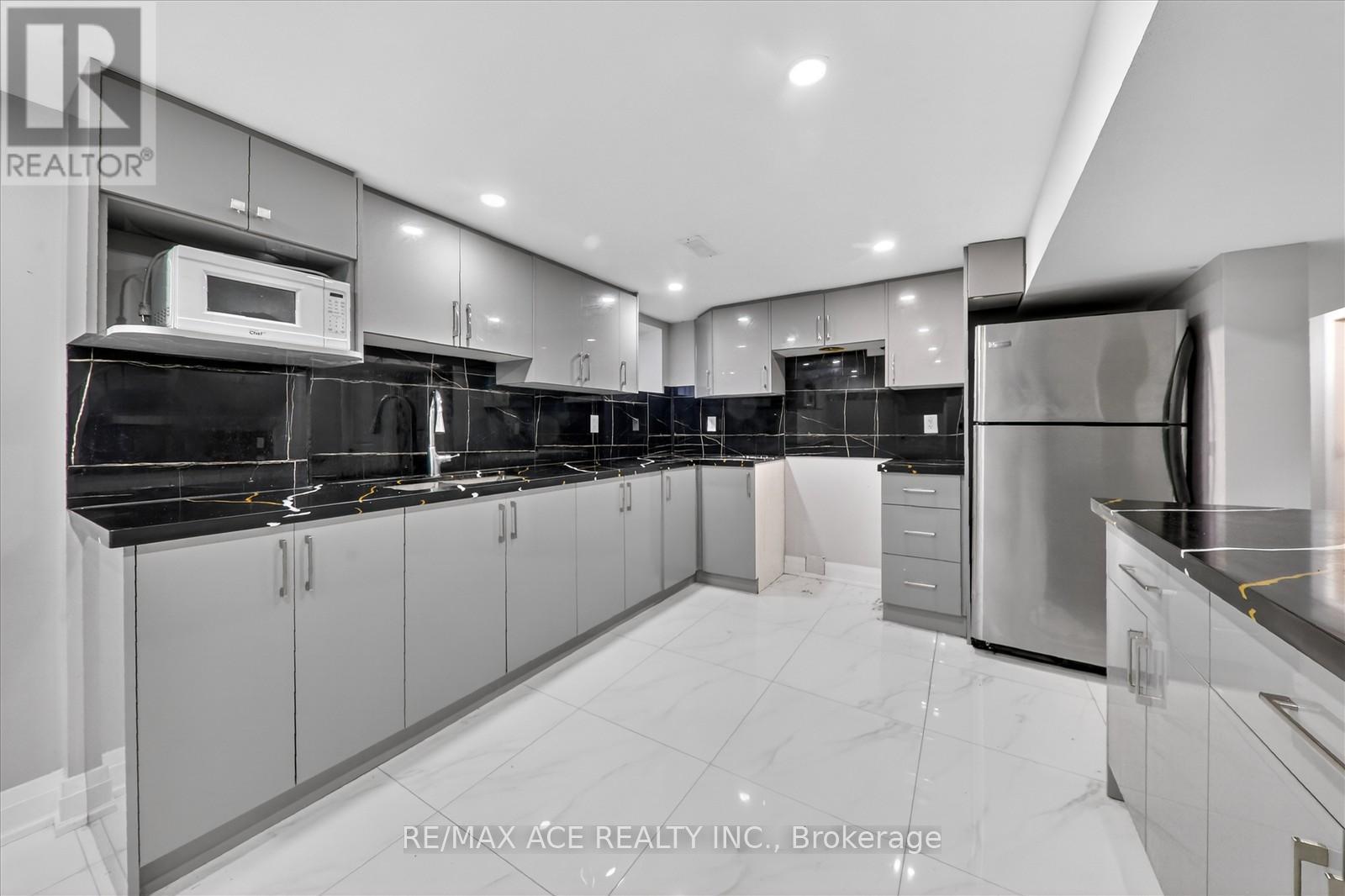 36 Galsworthy Avenue, Toronto, Ontario  M1R 2N6 - Photo 21 - E12674218