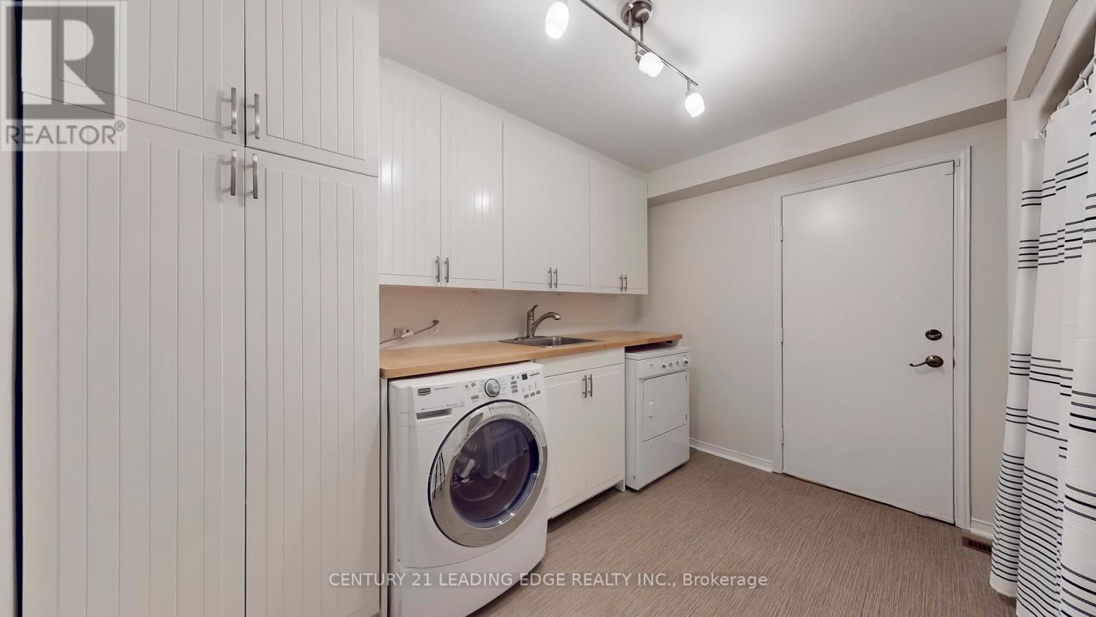 692 Amaretto Avenue, Pickering, Ontario L1X 1L6 - Photo 18 - E12681716