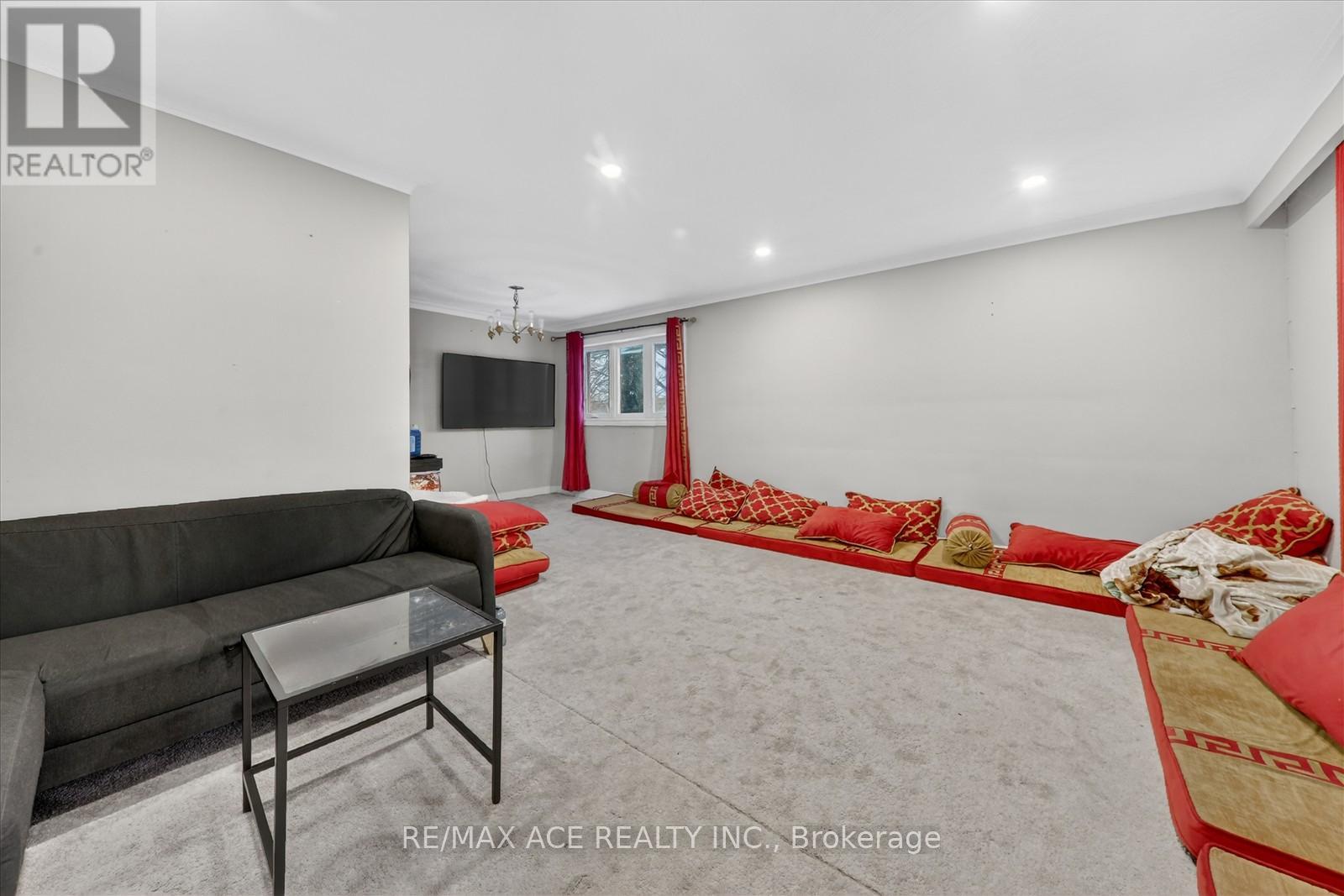 36 Galsworthy Avenue, Toronto, Ontario  M1R 2N6 - Photo 10 - E12674218