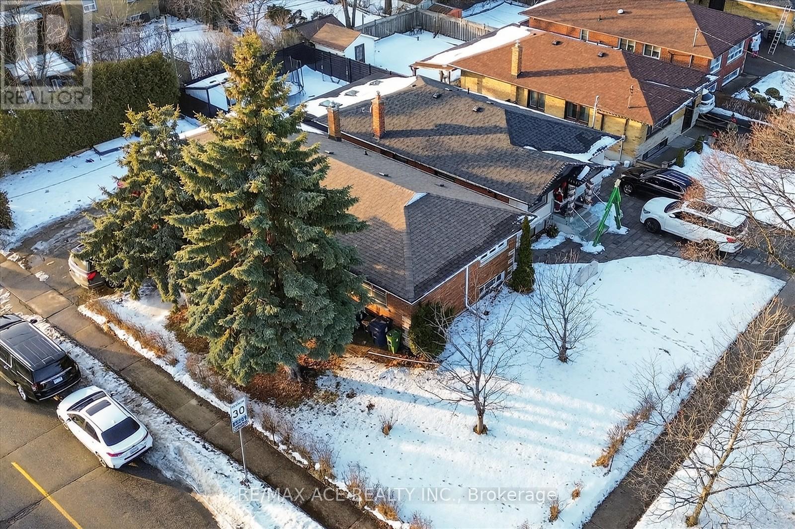 36 Galsworthy Avenue, Toronto, Ontario  M1R 2N6 - Photo 6 - E12674218