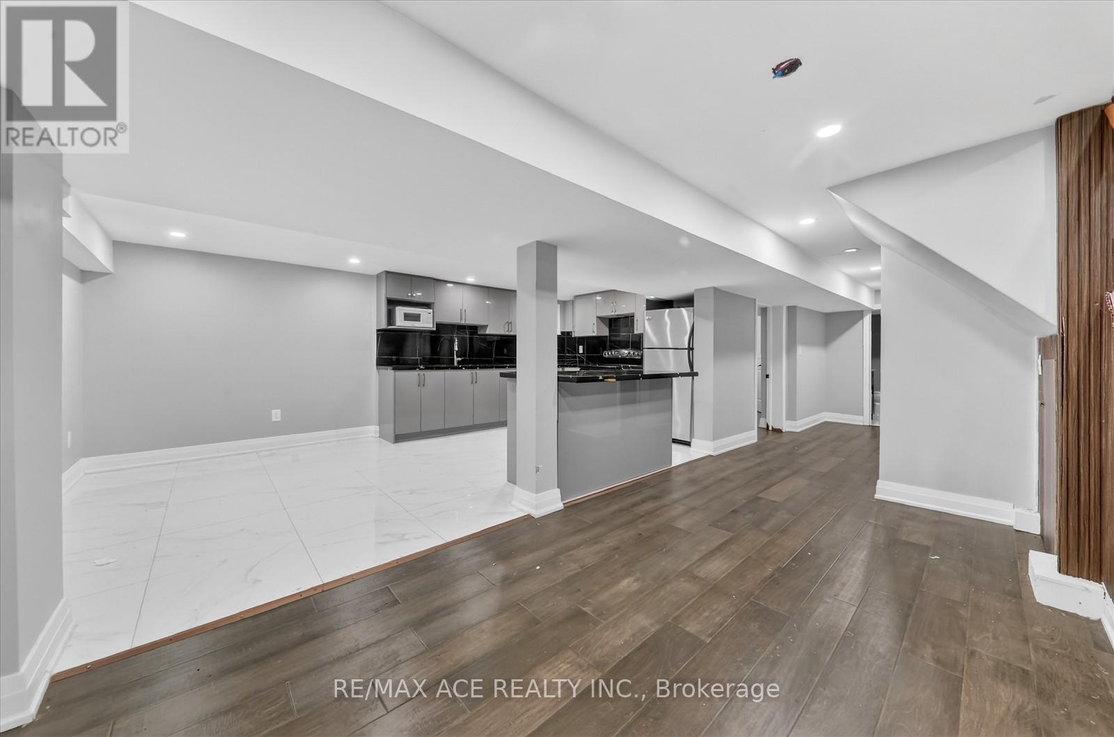 36 Galsworthy Avenue, Toronto, Ontario  M1R 2N6 - Photo 19 - E12674218