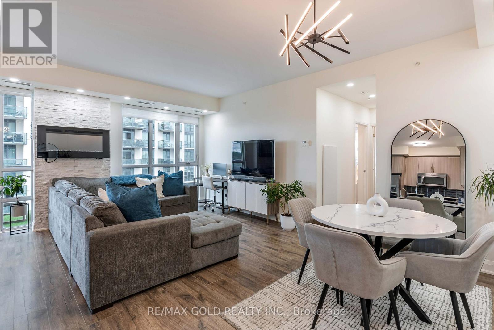 503 - 55 Yorkland Boulevard S, Brampton, Ontario  L6P 4K9 - Photo 5 - W12681000