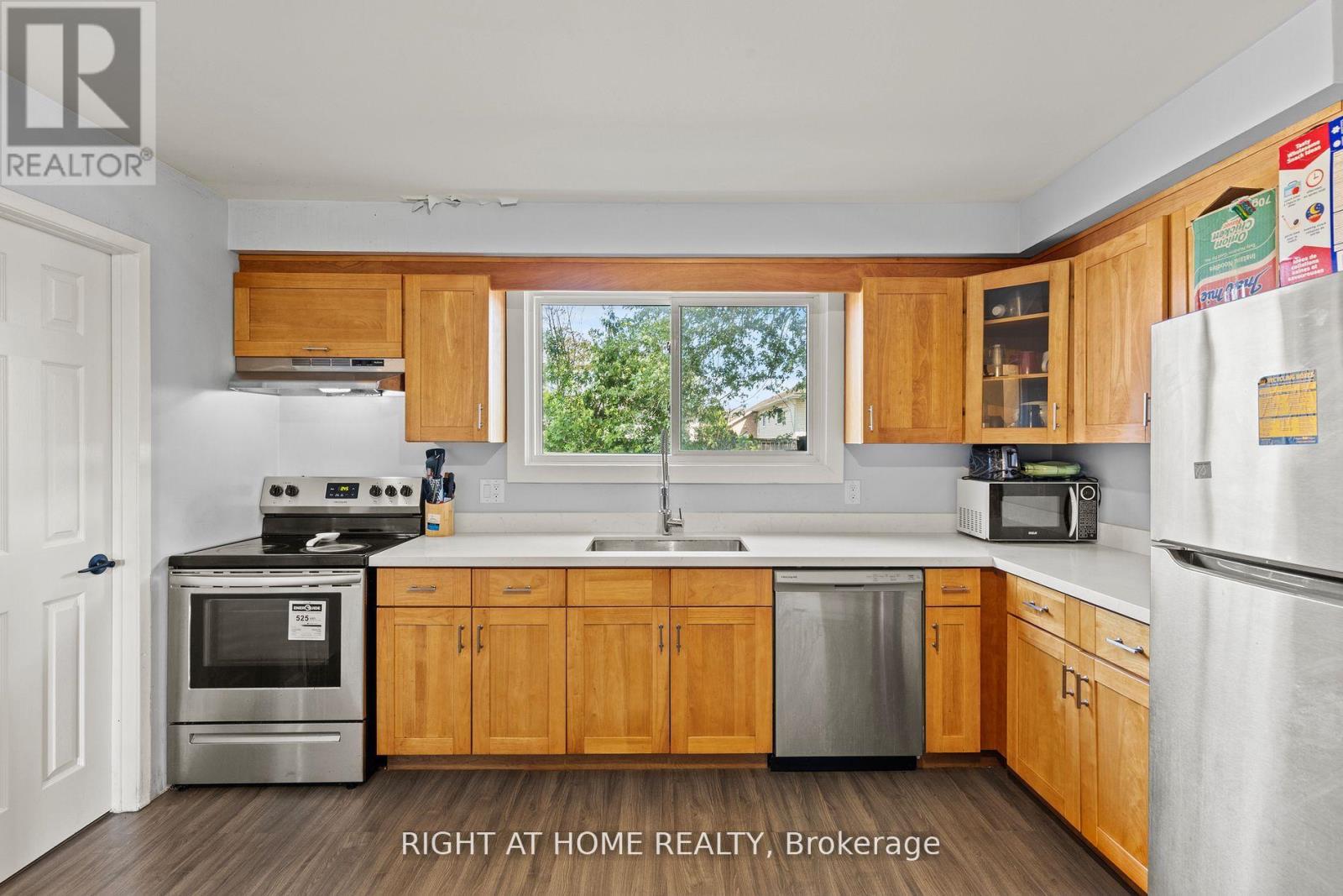 10 Mcdougall Drive, Thorold, Ontario  L2V 4C4 - Photo 6 - X12522268