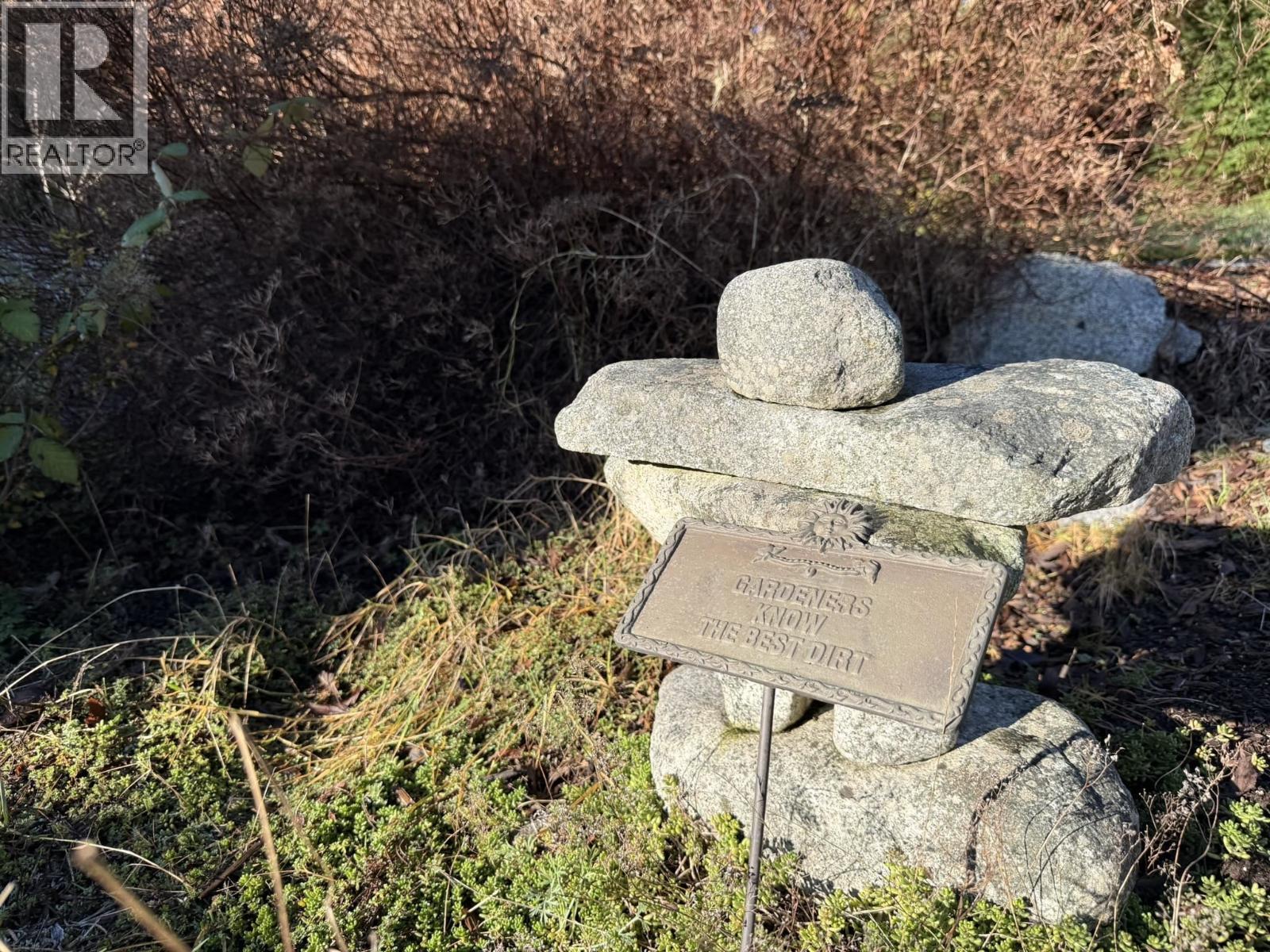 7077 Dale Road, Sechelt, British Columbia V7Z 0N2 - Photo 19 - R3076117