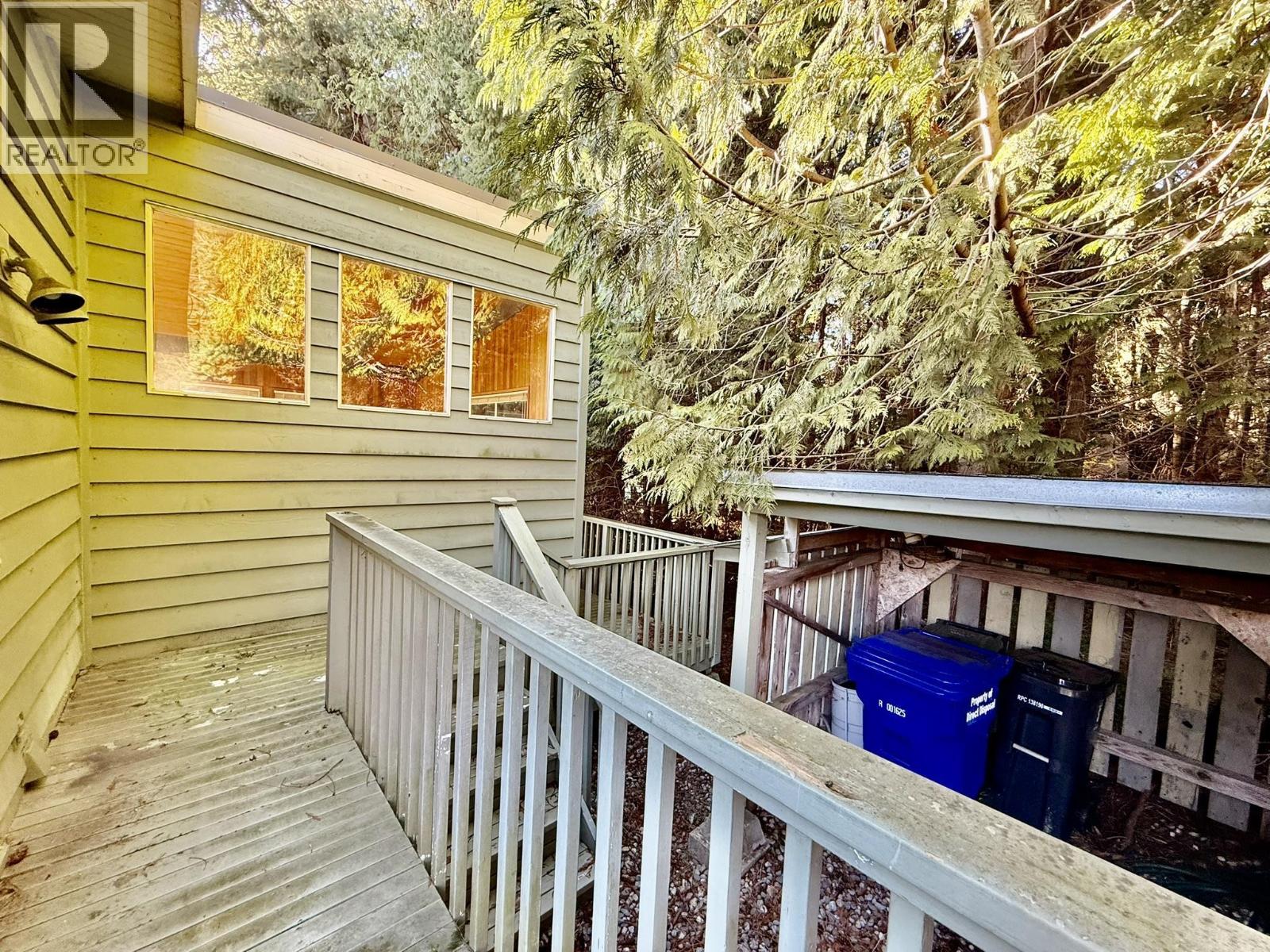 7077 Dale Road, Sechelt, British Columbia V7Z 0N2 - Photo 16 - R3076117