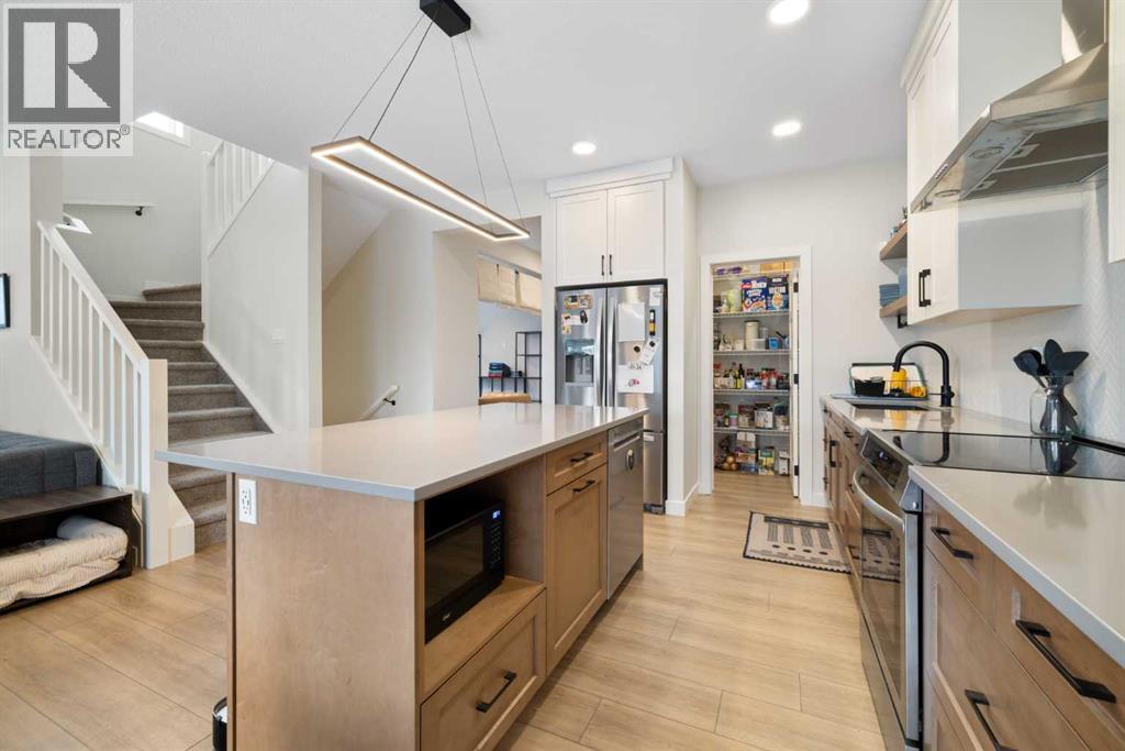 78 Silverton Glen Crescent Sw, Calgary, Alberta  T2X 5C2 - Photo 5 - A2278036