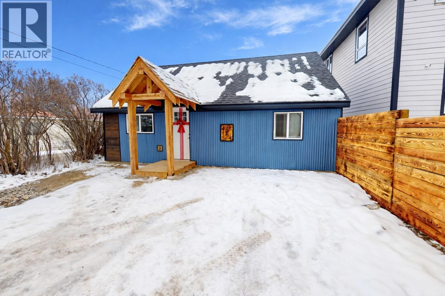 424 Briar Avenue Nw, Cranbrook, British Columbia V1C 4B5 - Photo 1 - 10372375