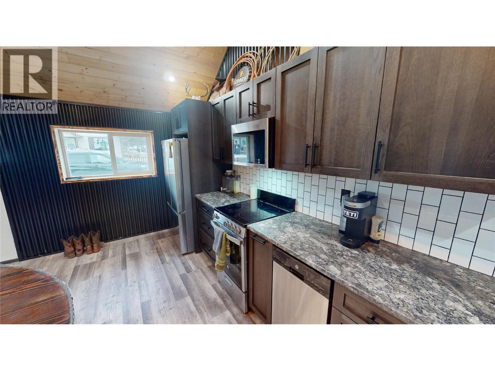 424 Briar Avenue Nw, Cranbrook, British Columbia V1C 4B5 - Photo 5 - 10372375