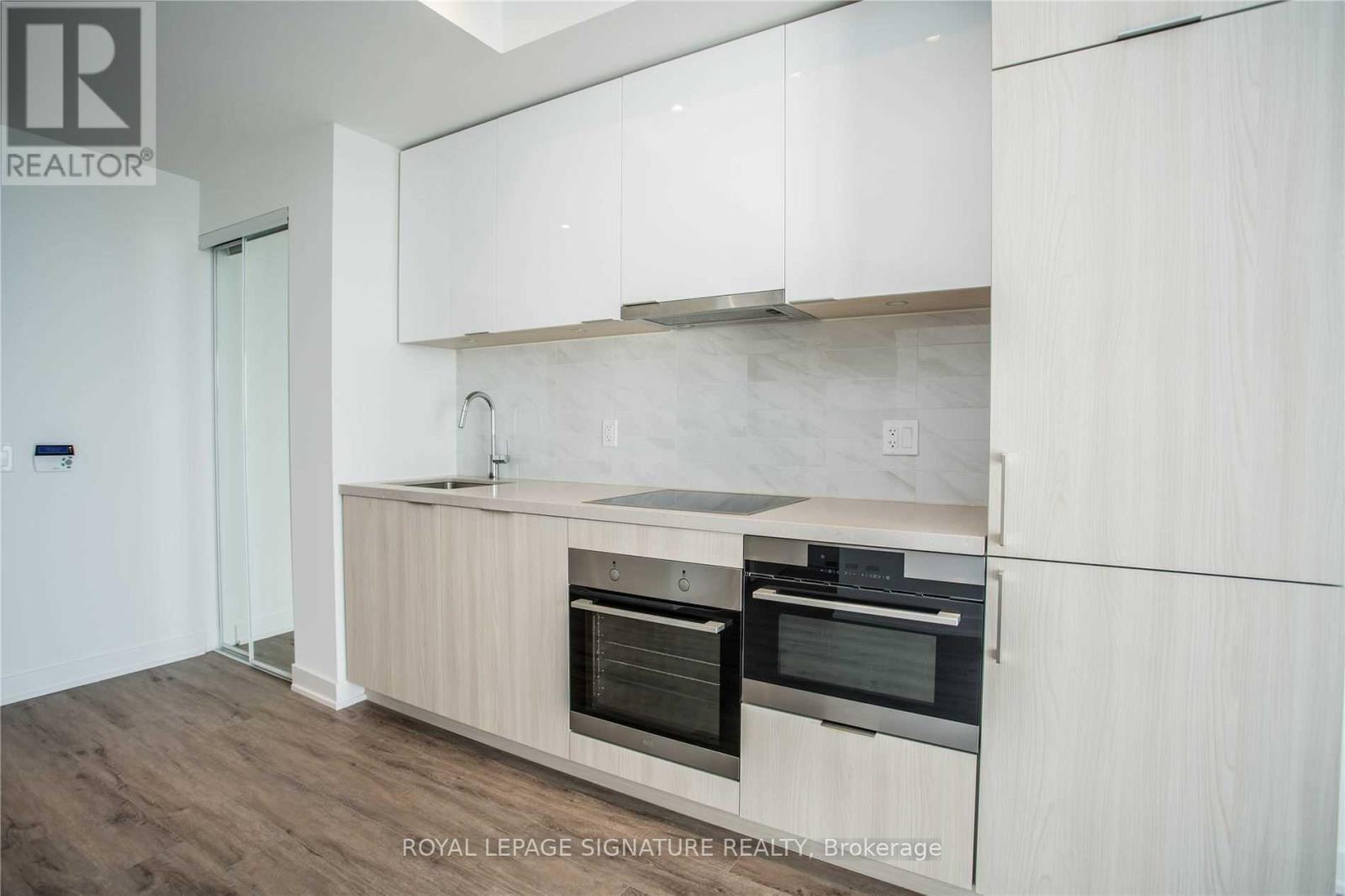 2603 - 15 Queens Quay E, Toronto, Ontario  M5E 0A4 - Photo 3 - C12681954