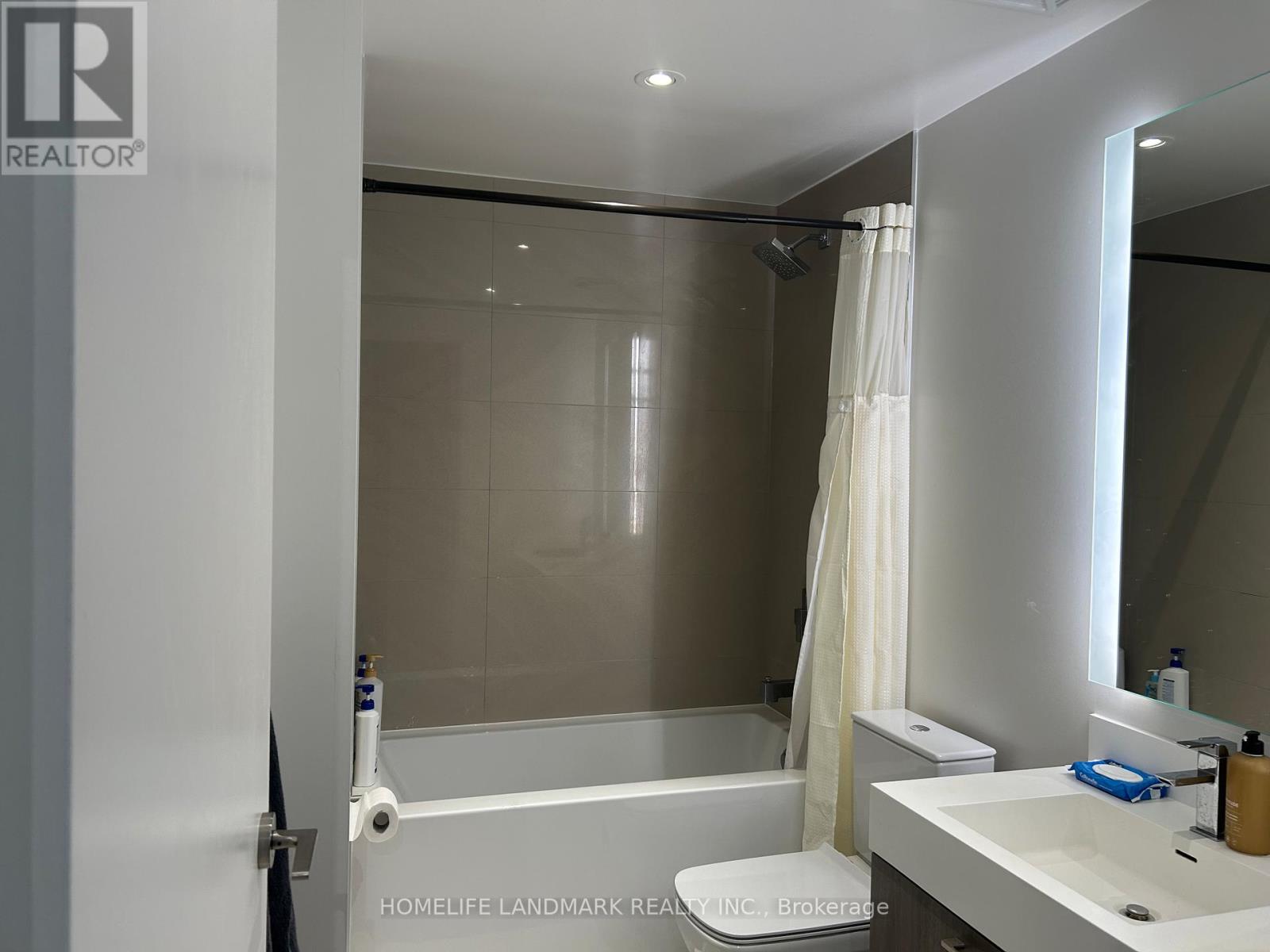 2403 - 1 Yorkville Avenue, Toronto, Ontario  M4W 0B1 - Photo 9 - C12681980