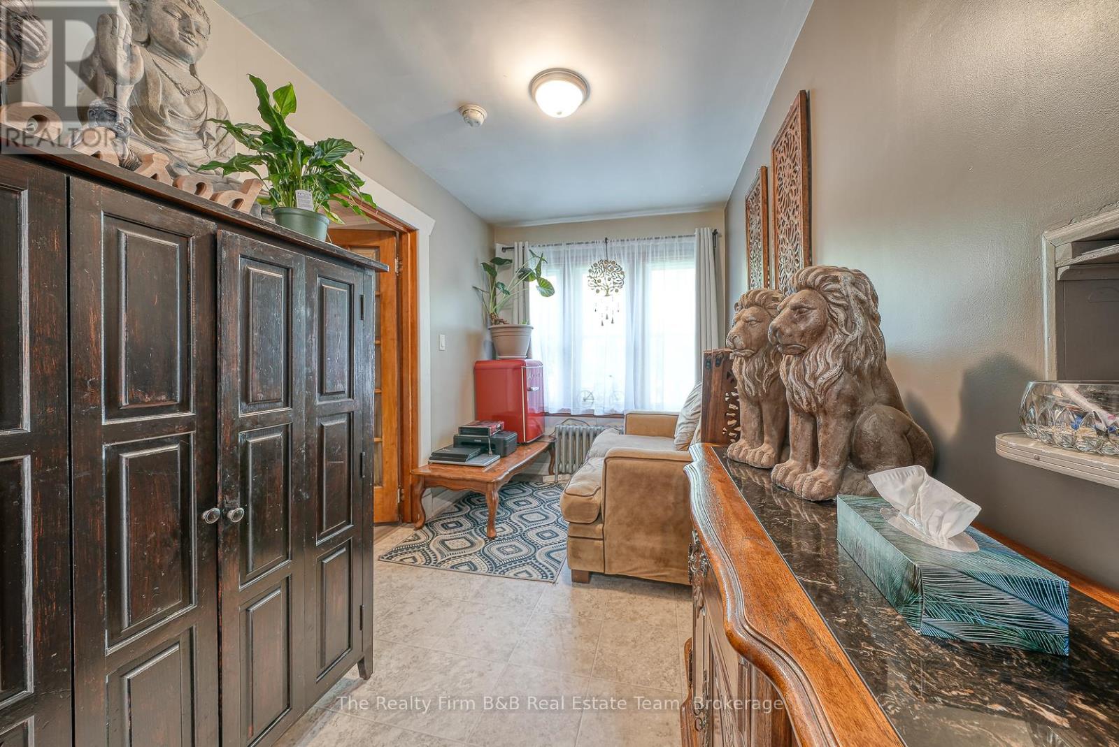 208 Victoria Street, Ingersoll, Ontario  N5C 2N1 - Photo 11 - X12462148