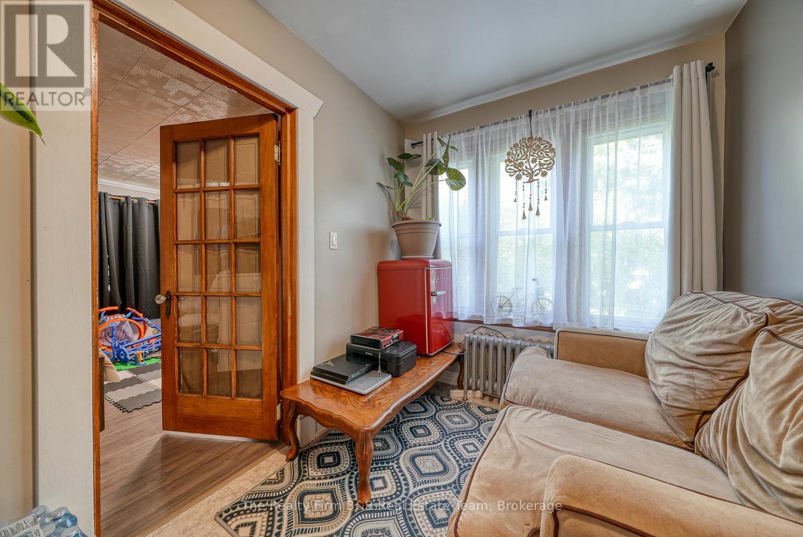 208 Victoria Street, Ingersoll, Ontario  N5C 2N1 - Photo 12 - X12462148