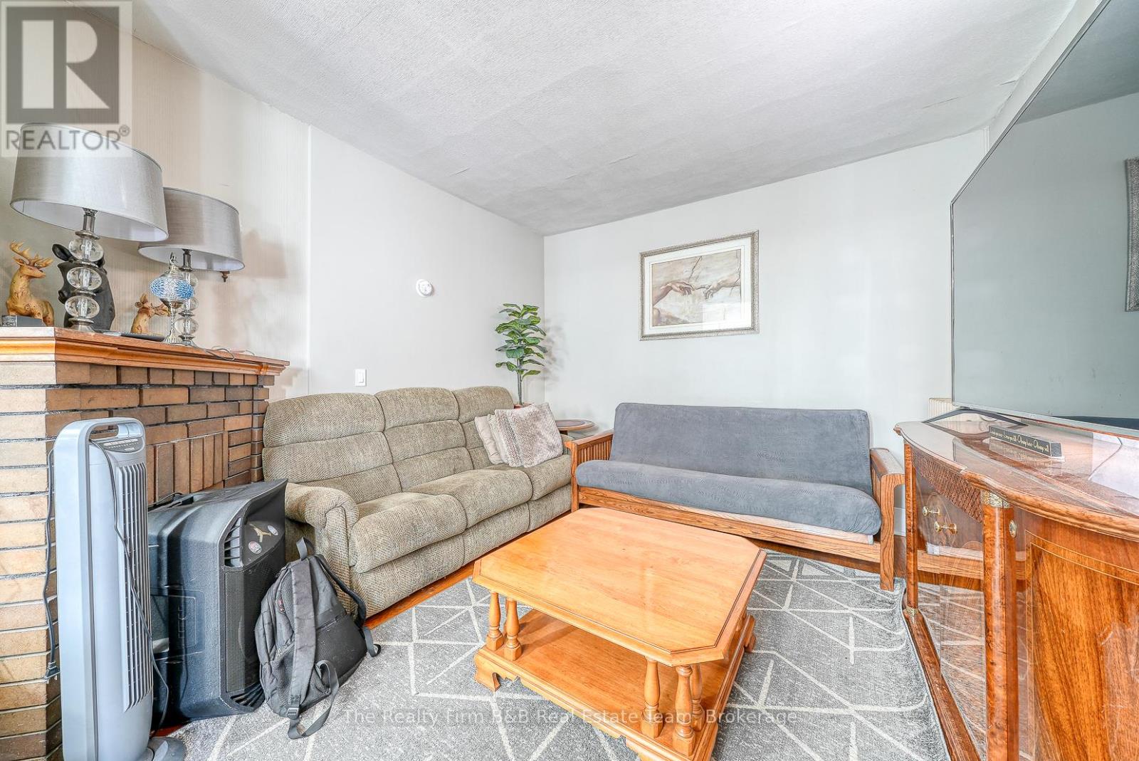 208 Victoria Street, Ingersoll, Ontario  N5C 2N1 - Photo 23 - X12462148